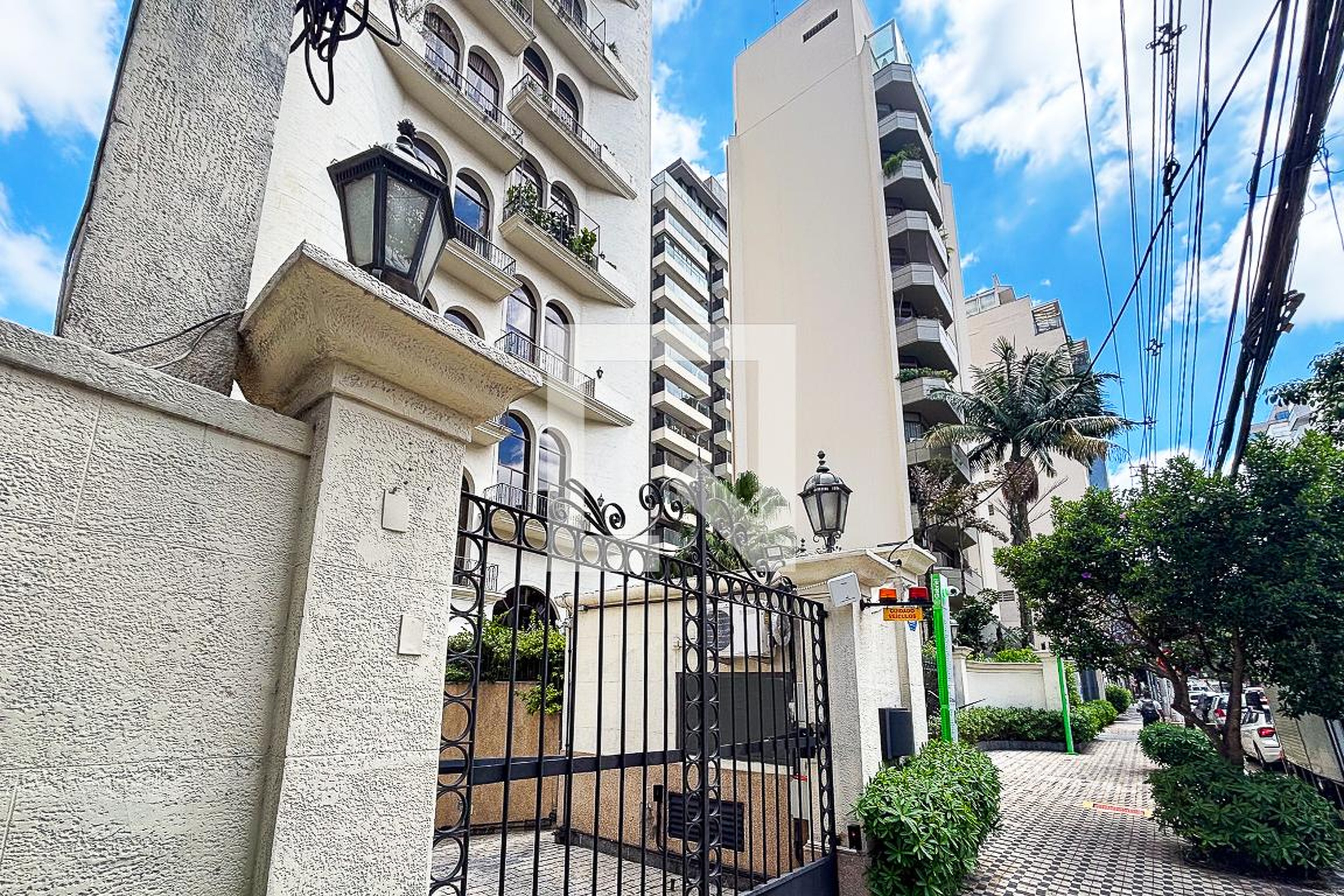 fachada do predio Condomínio Largo do Boticário