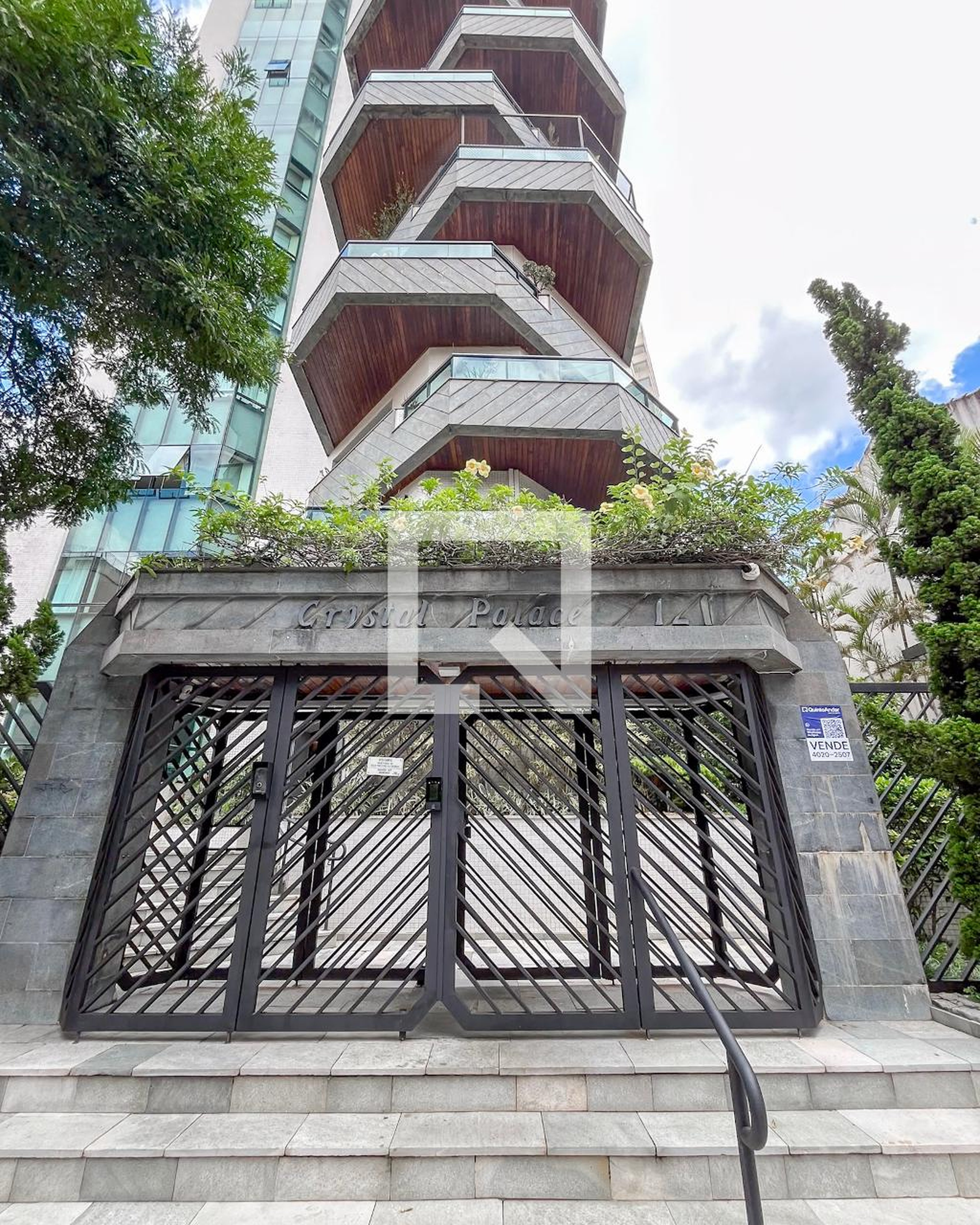 Fachada Condomínio Crystal Palace