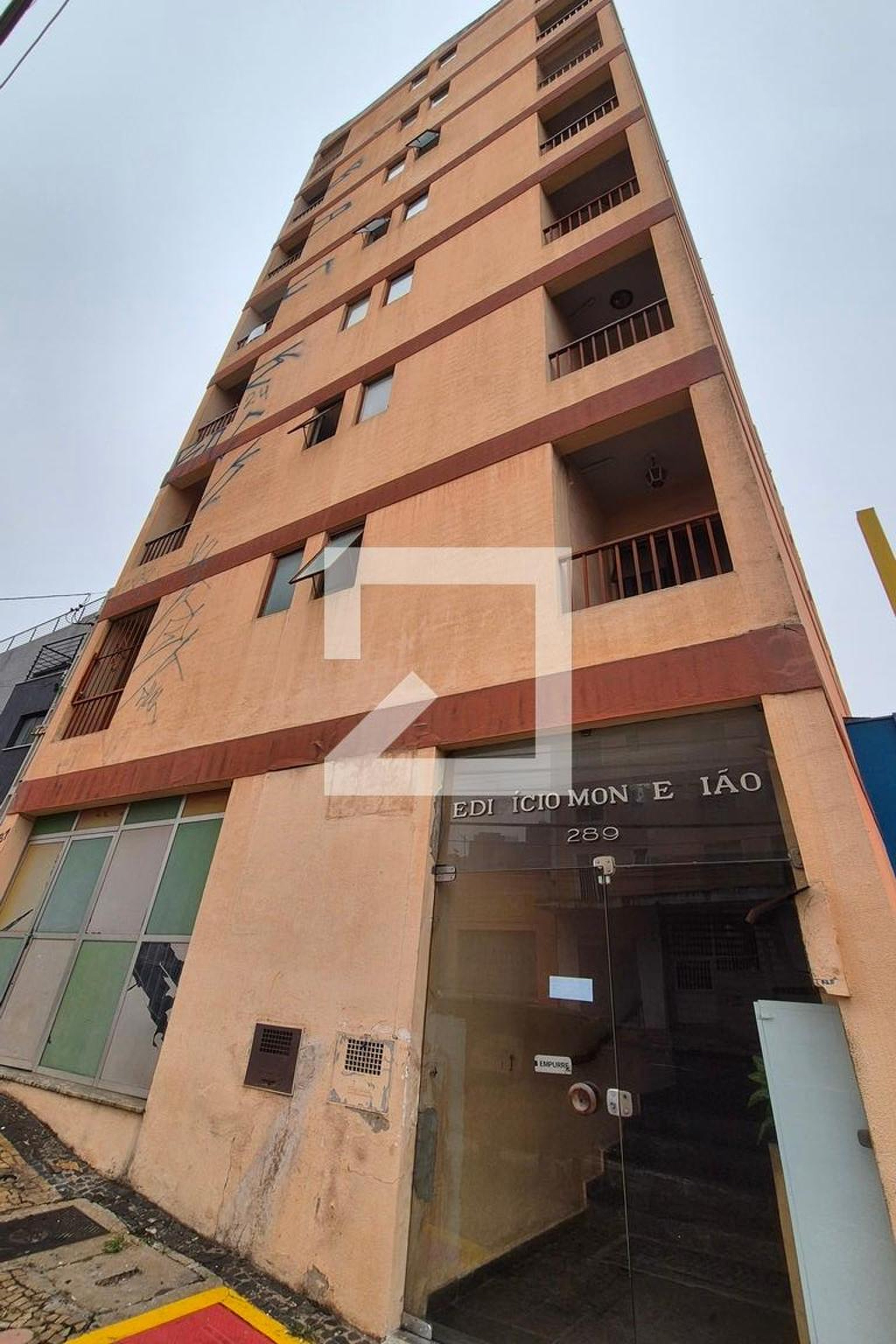 Fachada do Prédio Condomínio em Avenida Barão de Itapura, 289