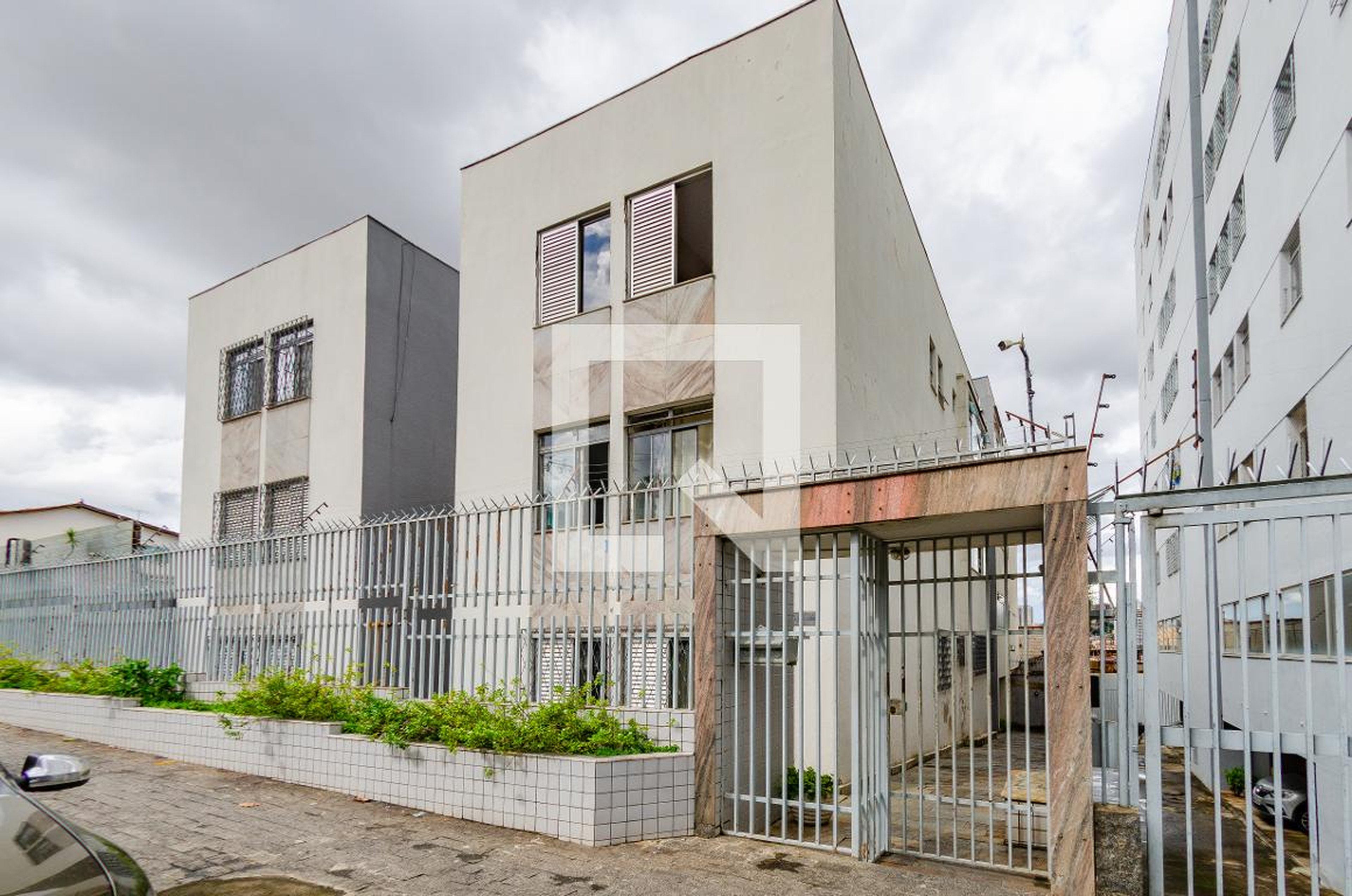 Fachada Condomínio em Rua Lindolfo de Azevedo, 1703