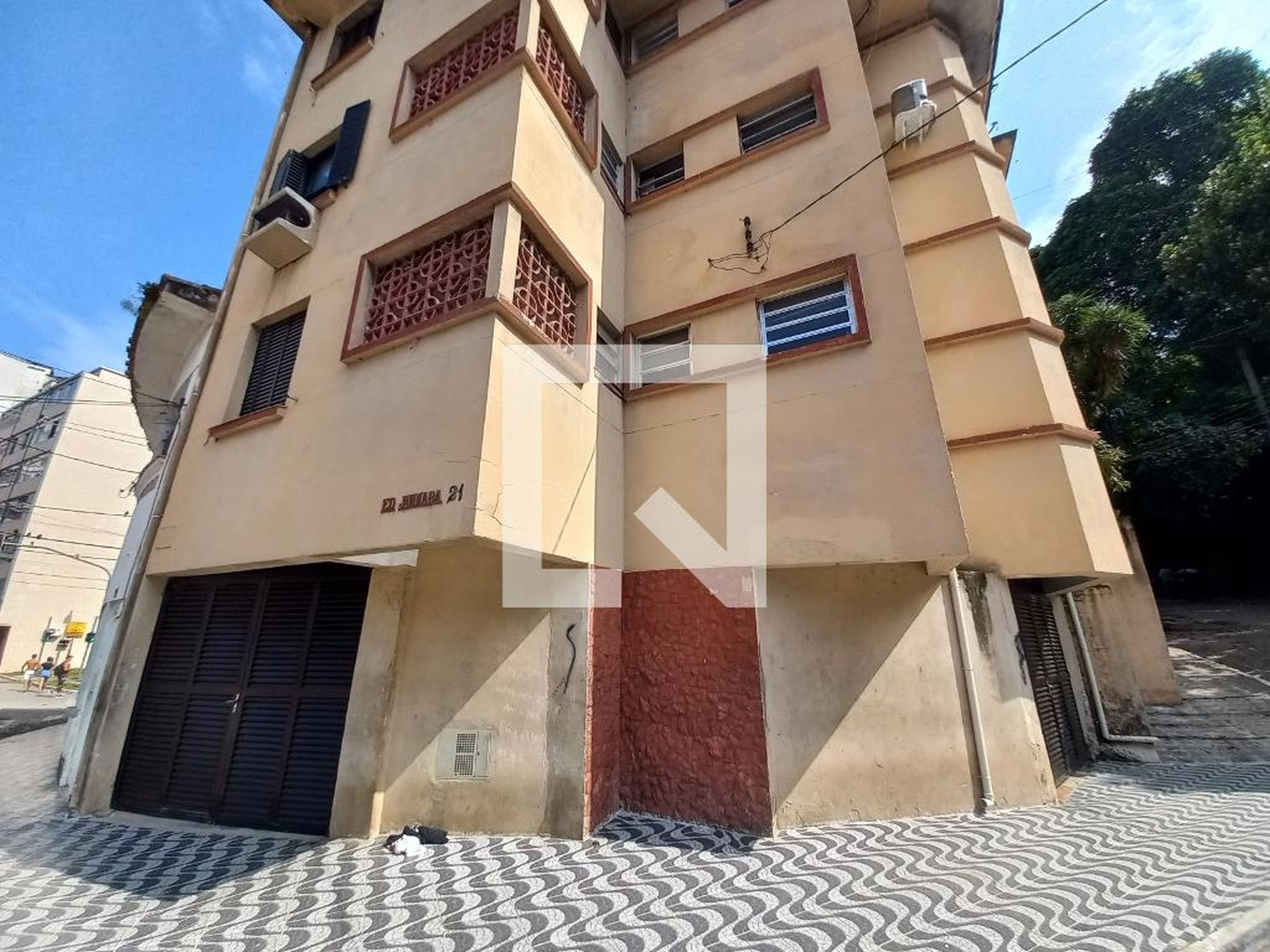 Fachada do Prédio Condomínio em Rua João Ribeiro, 21