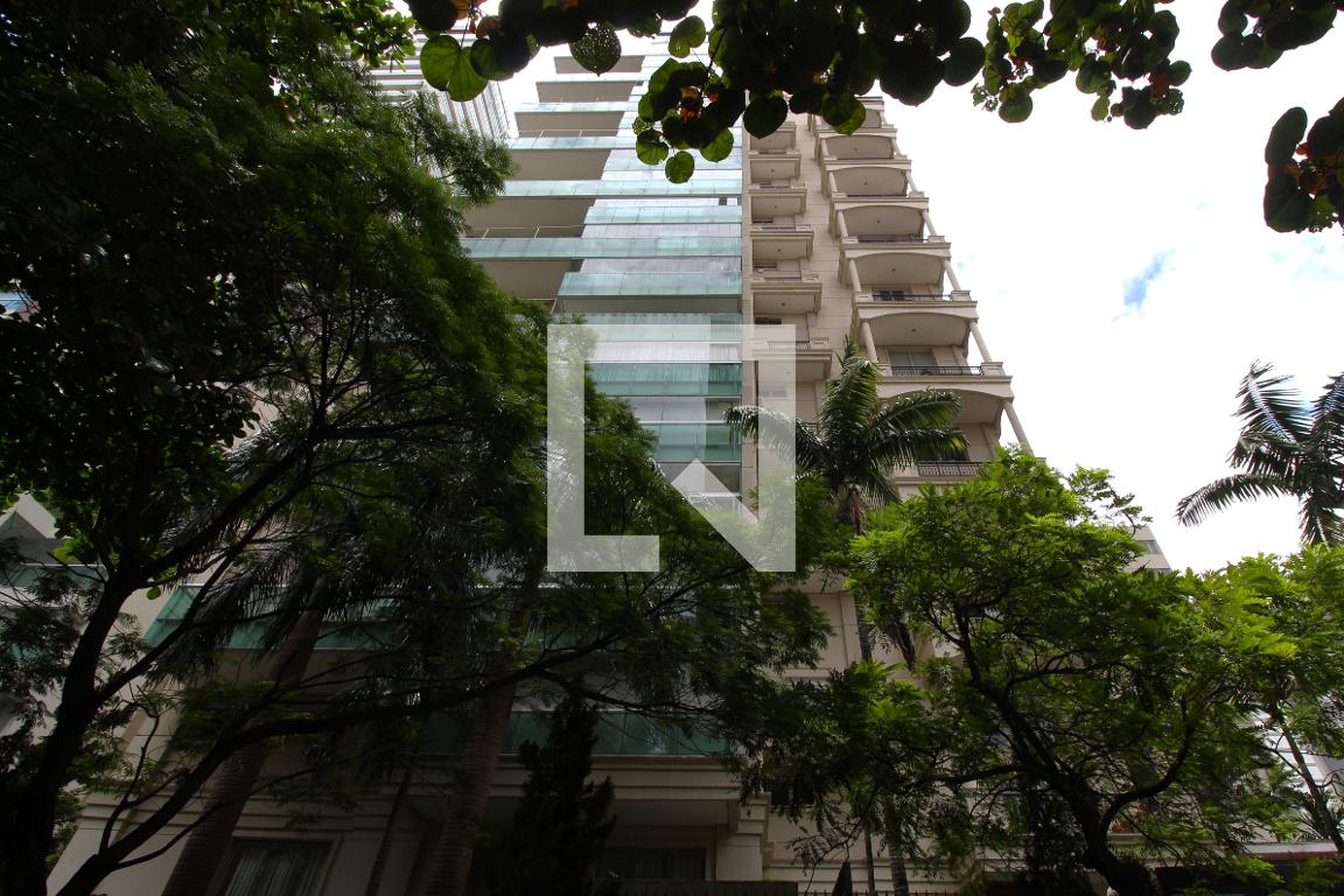 Fachada do Prédio Condomínio Contemporâneo Moema