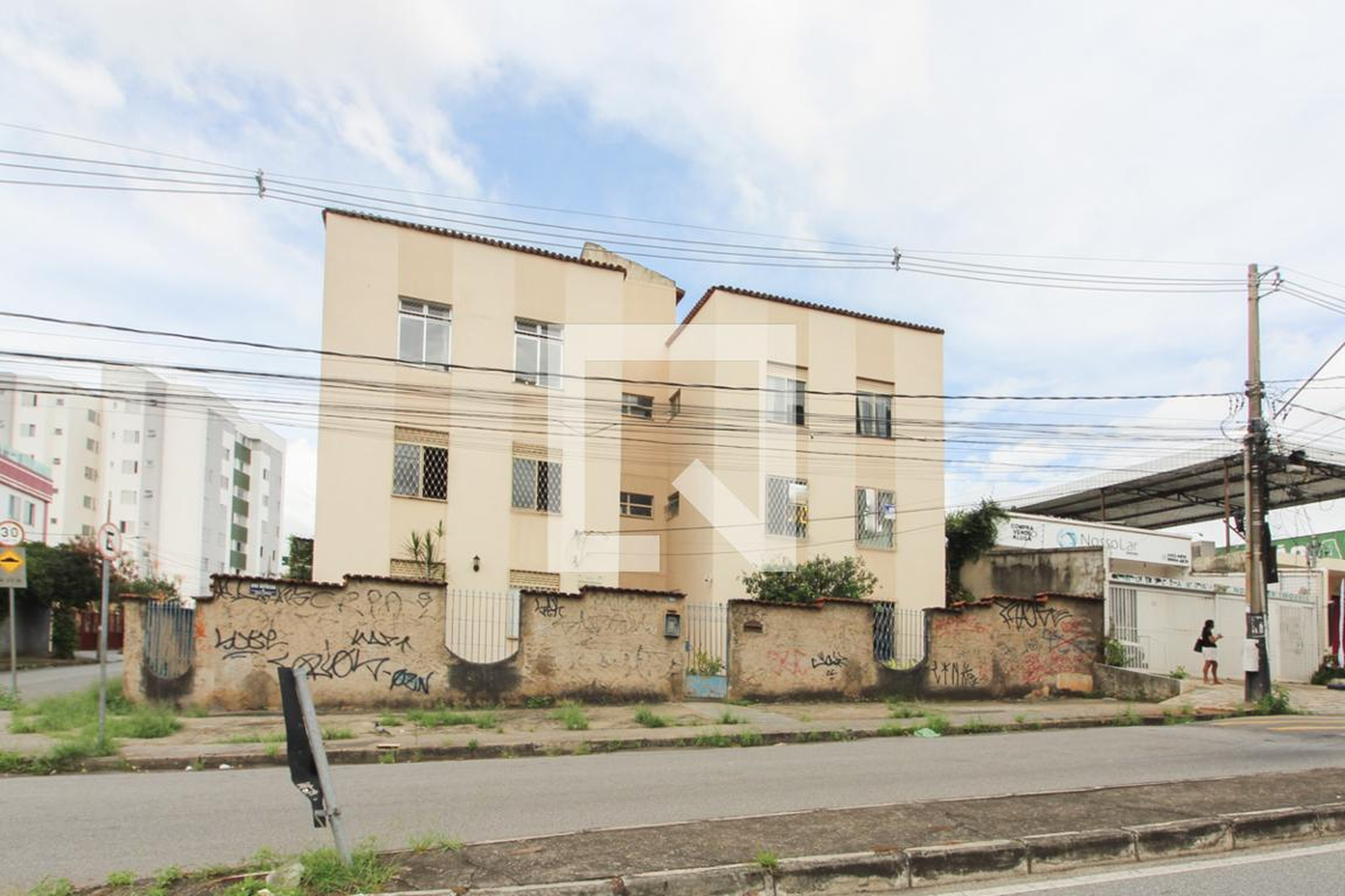 Fachada Condomínio em Rua dos Astecas, 2818