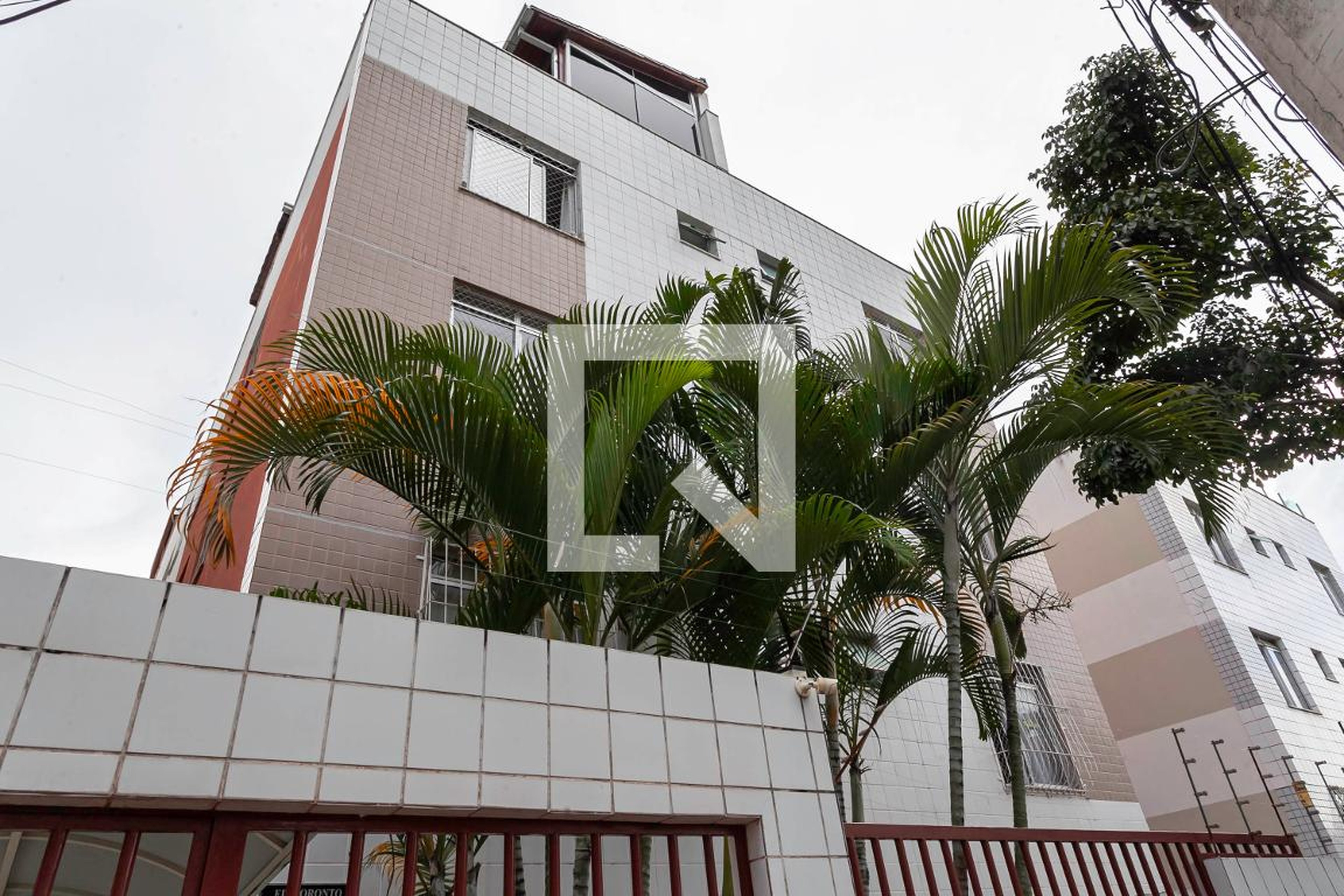 Fachada Condomínio em Rua Maria de Souza Alves, 365