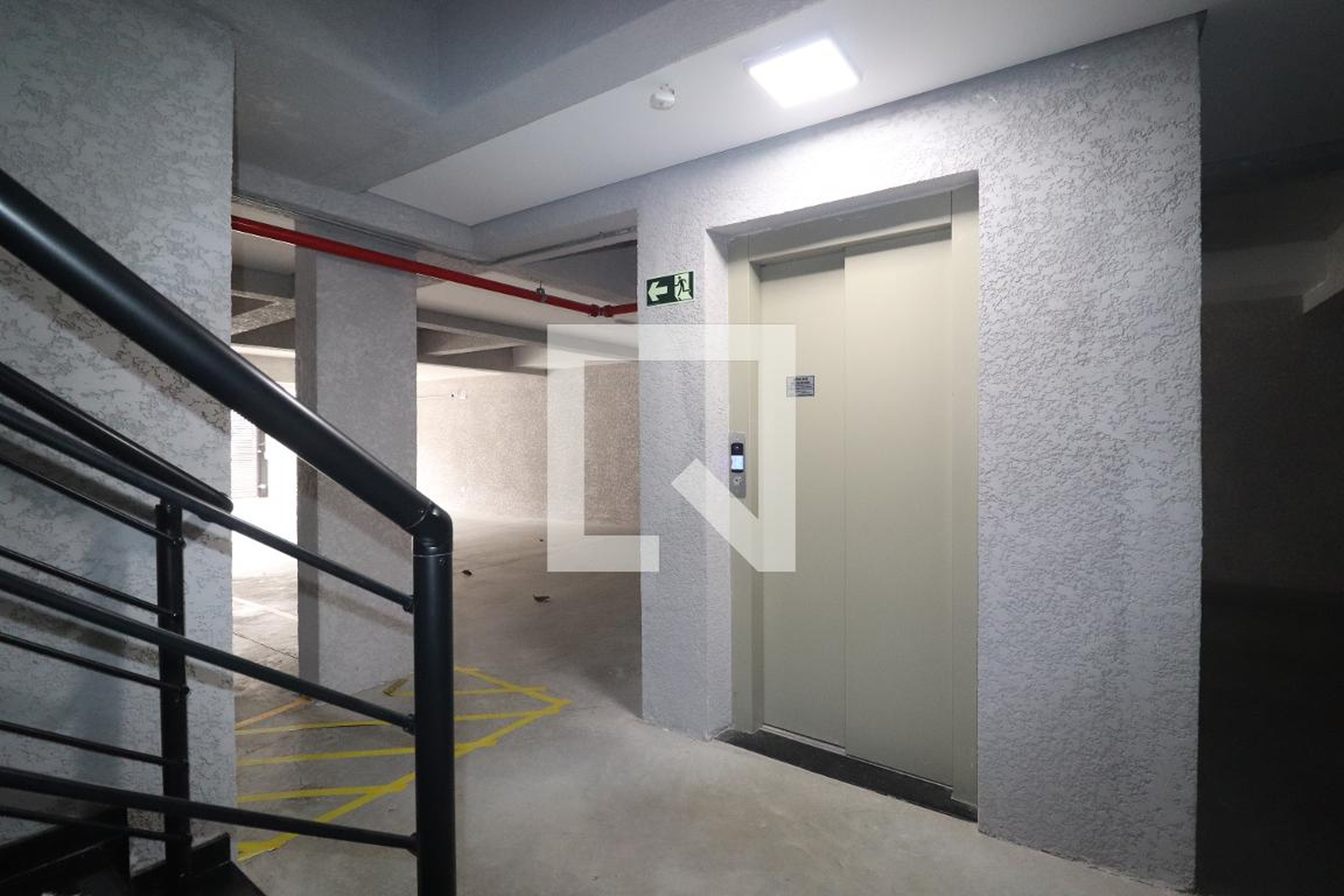 Elevador - Residencial Cometo