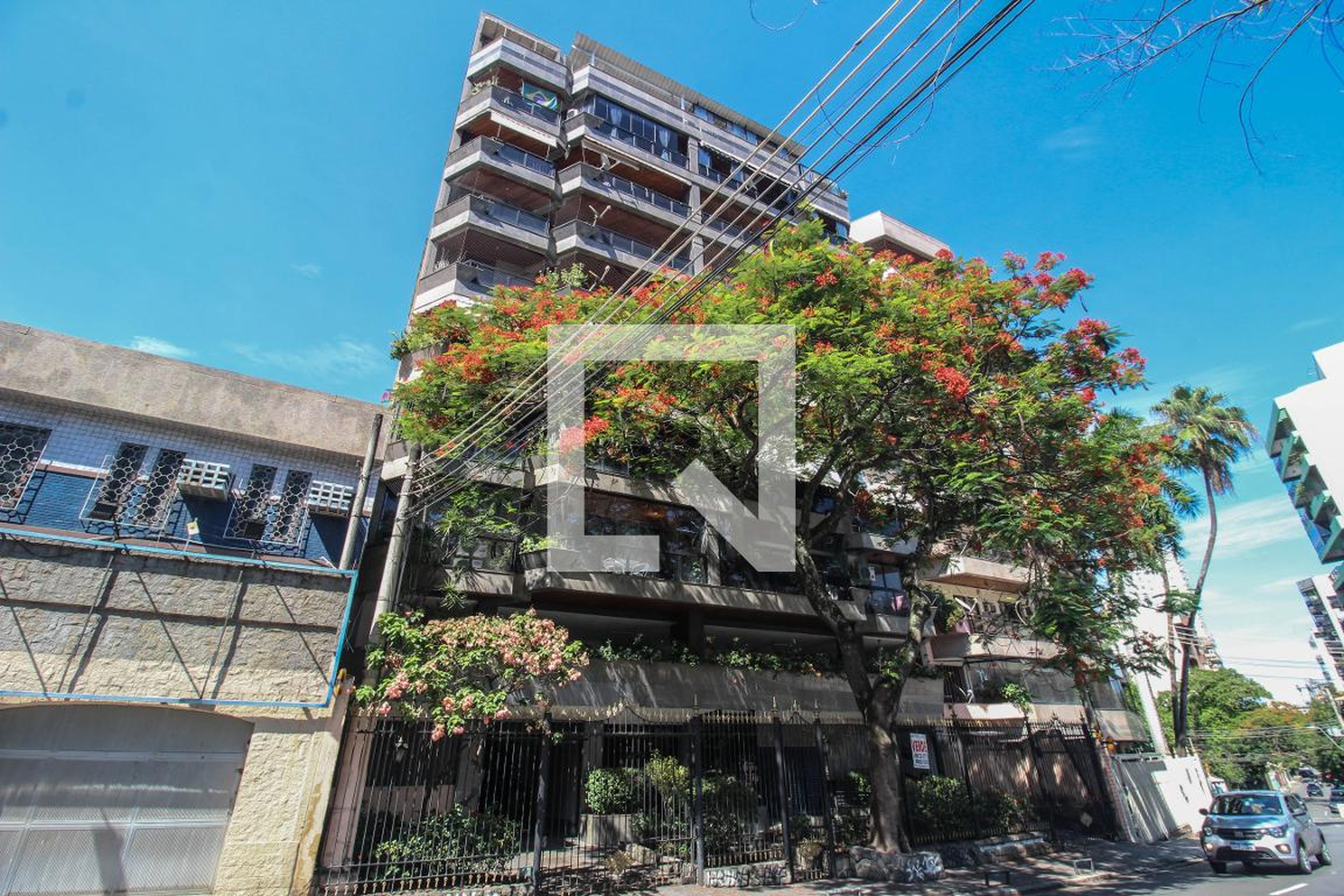 Fachada Condomínio em Rua Doutor José Brigagão Ferreira, 37