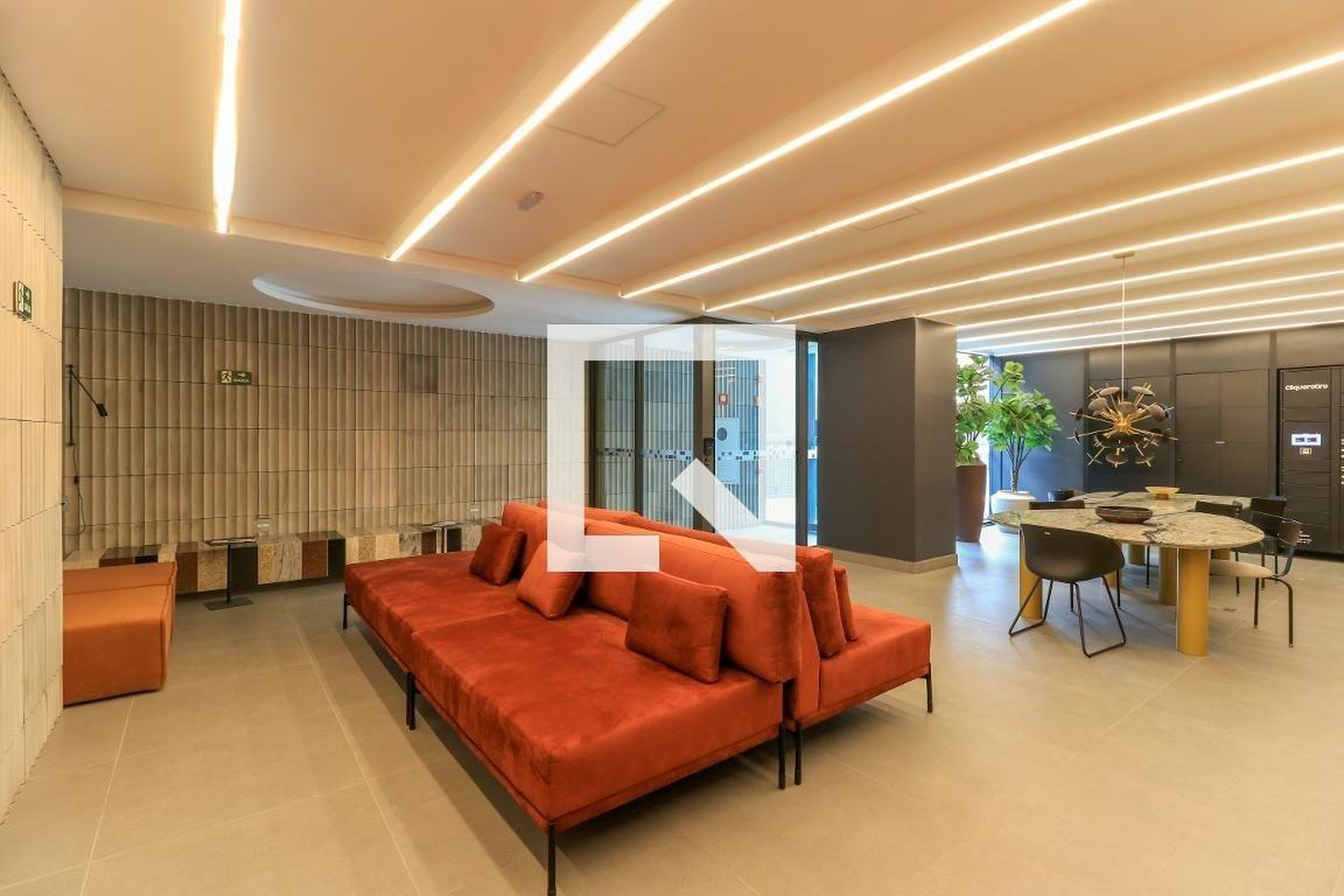 Hall - La Casa Brooklin