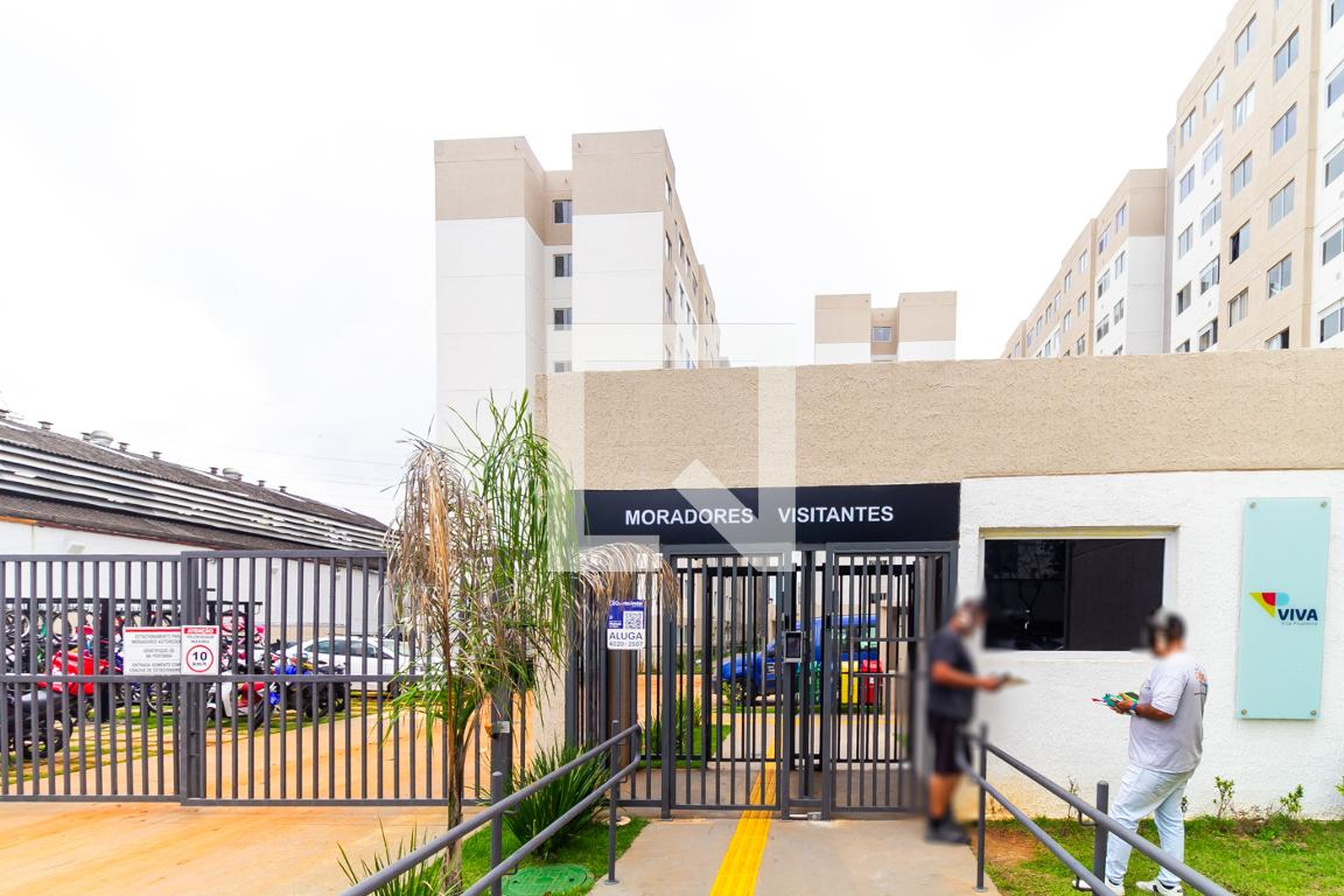 Fachada Condomínio em Rua Pindamonhangaba, 140