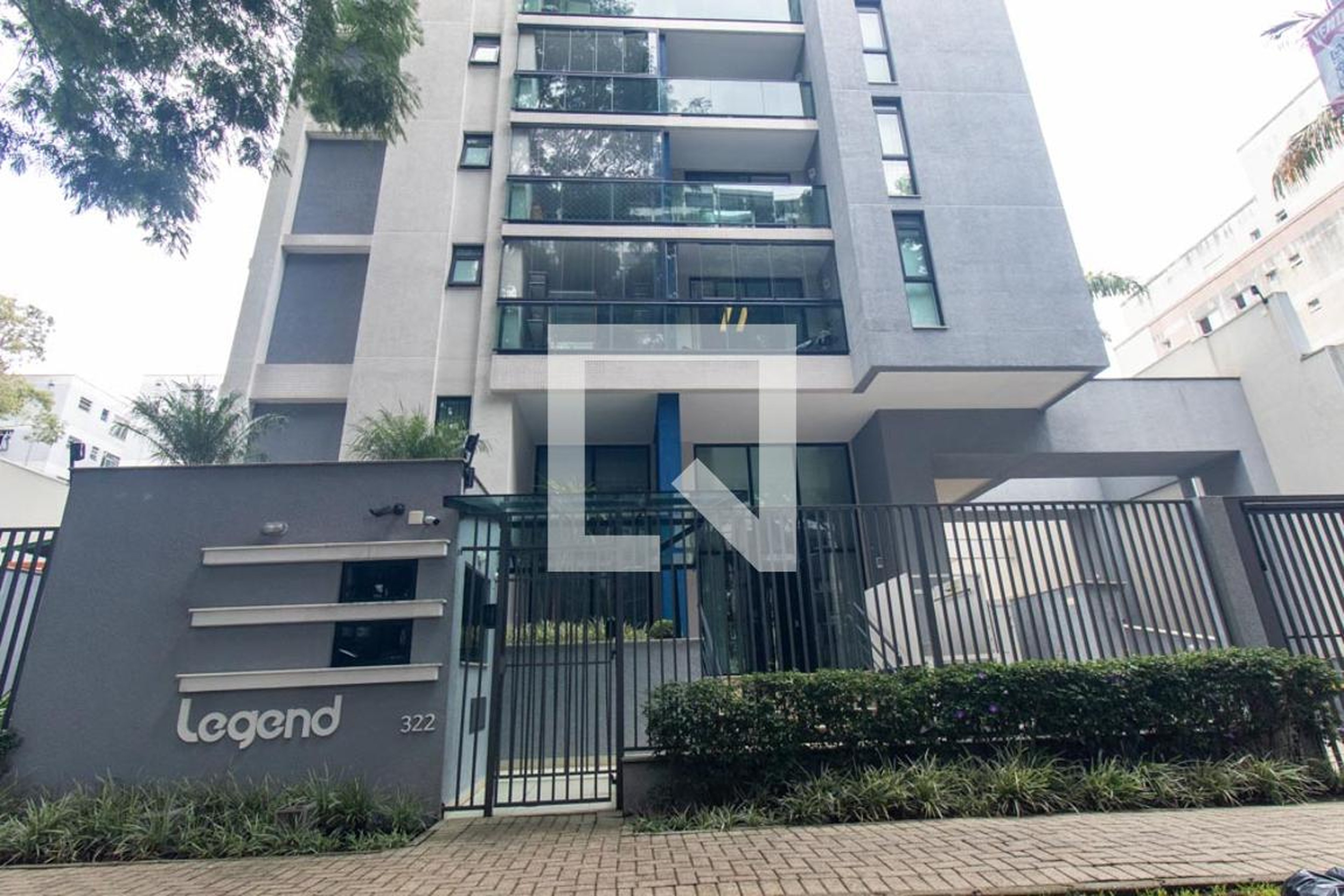 Fachada do Condomínio Condomínio Legend