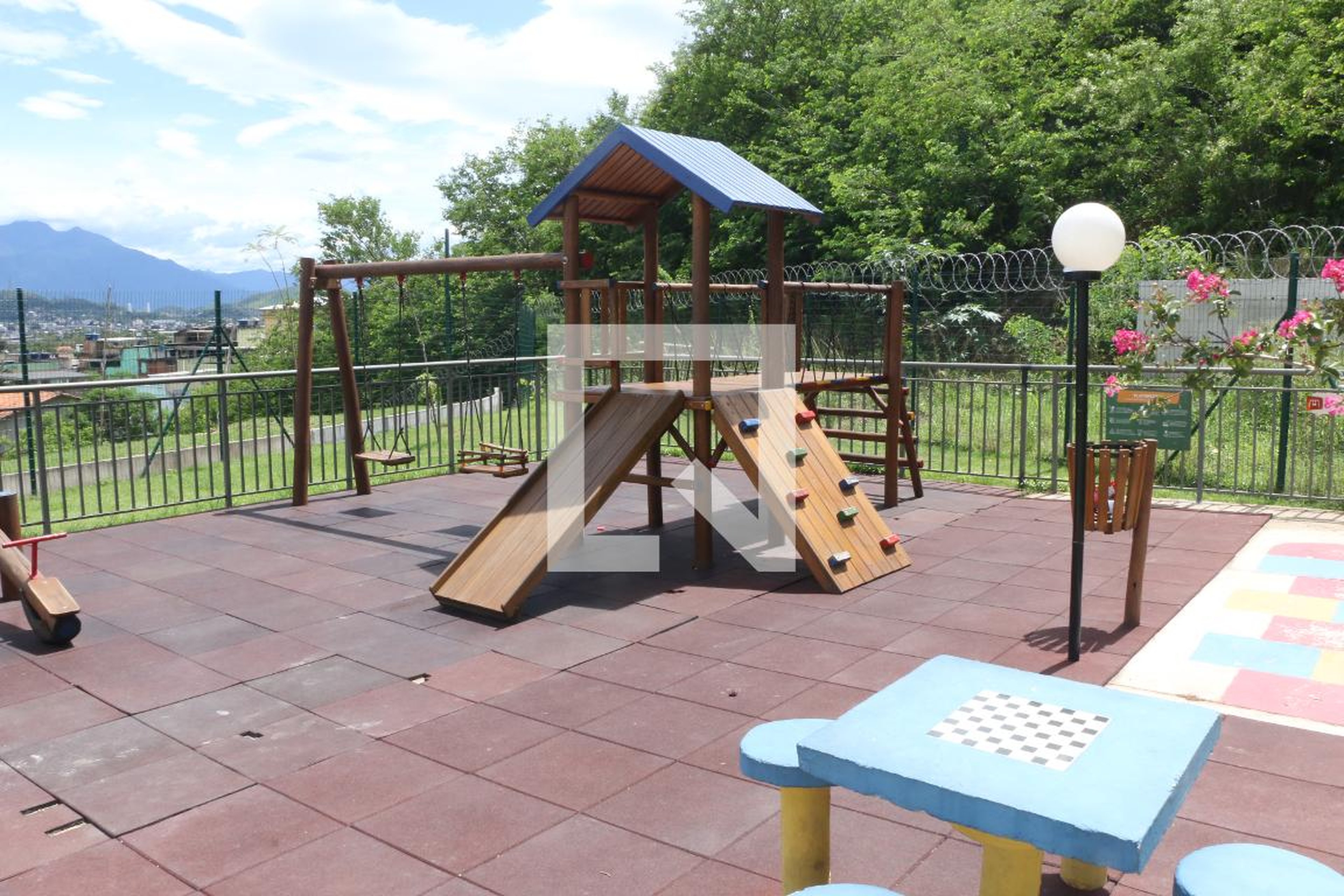 Playground - Residencial Brisas do Outeiro