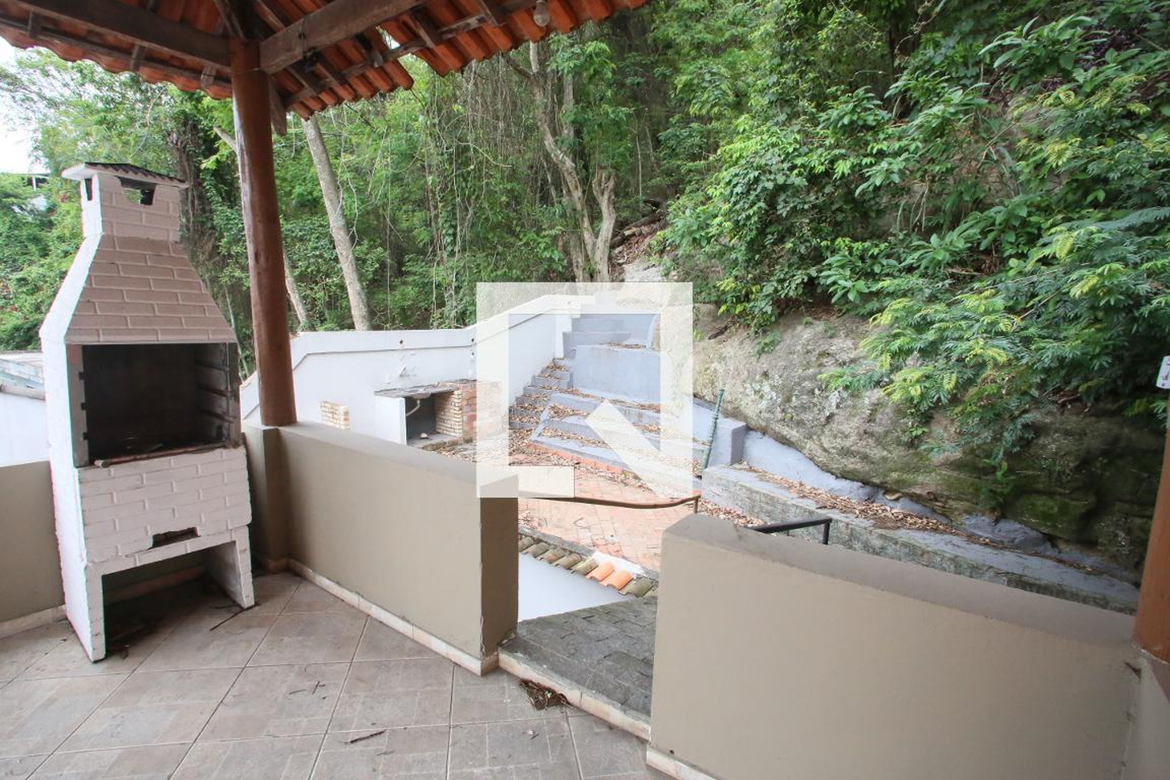 Churrasqueira - Jardim Pedra Branca