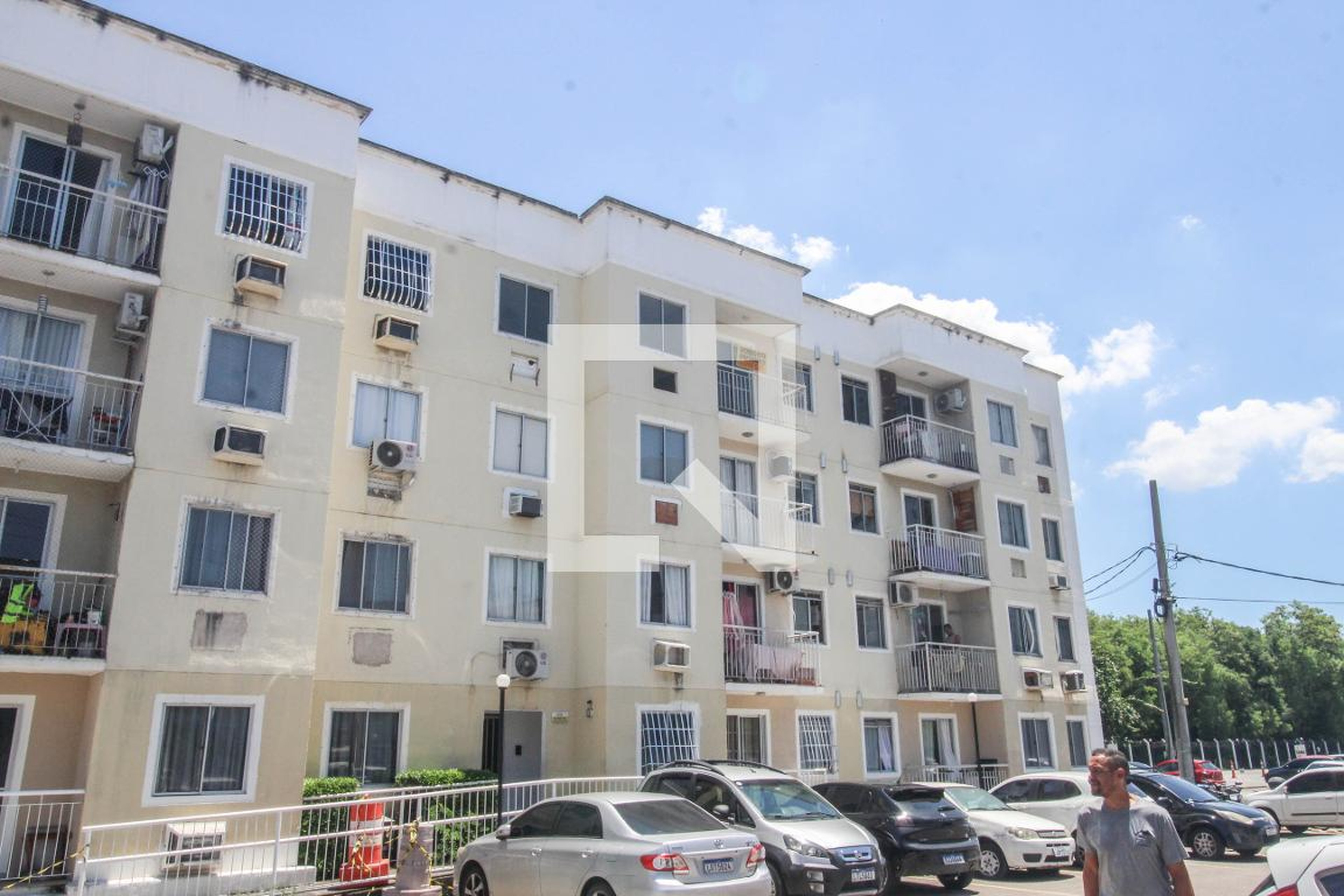 Fachada Condomínio em Avenida Jorge Júlio da Costa dos Santos, 700