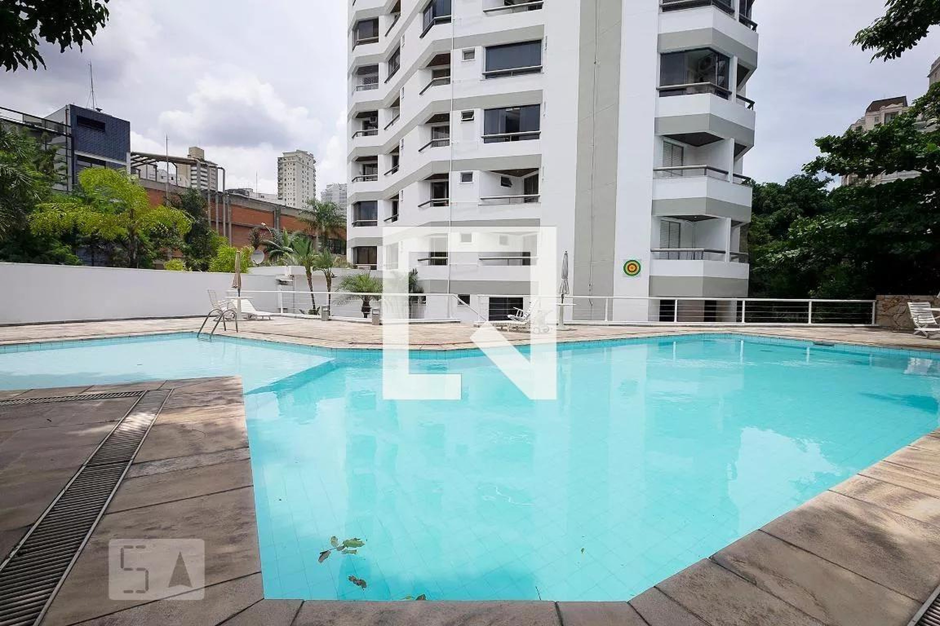 Piscina - Edifício Royal Ibirapuera Park