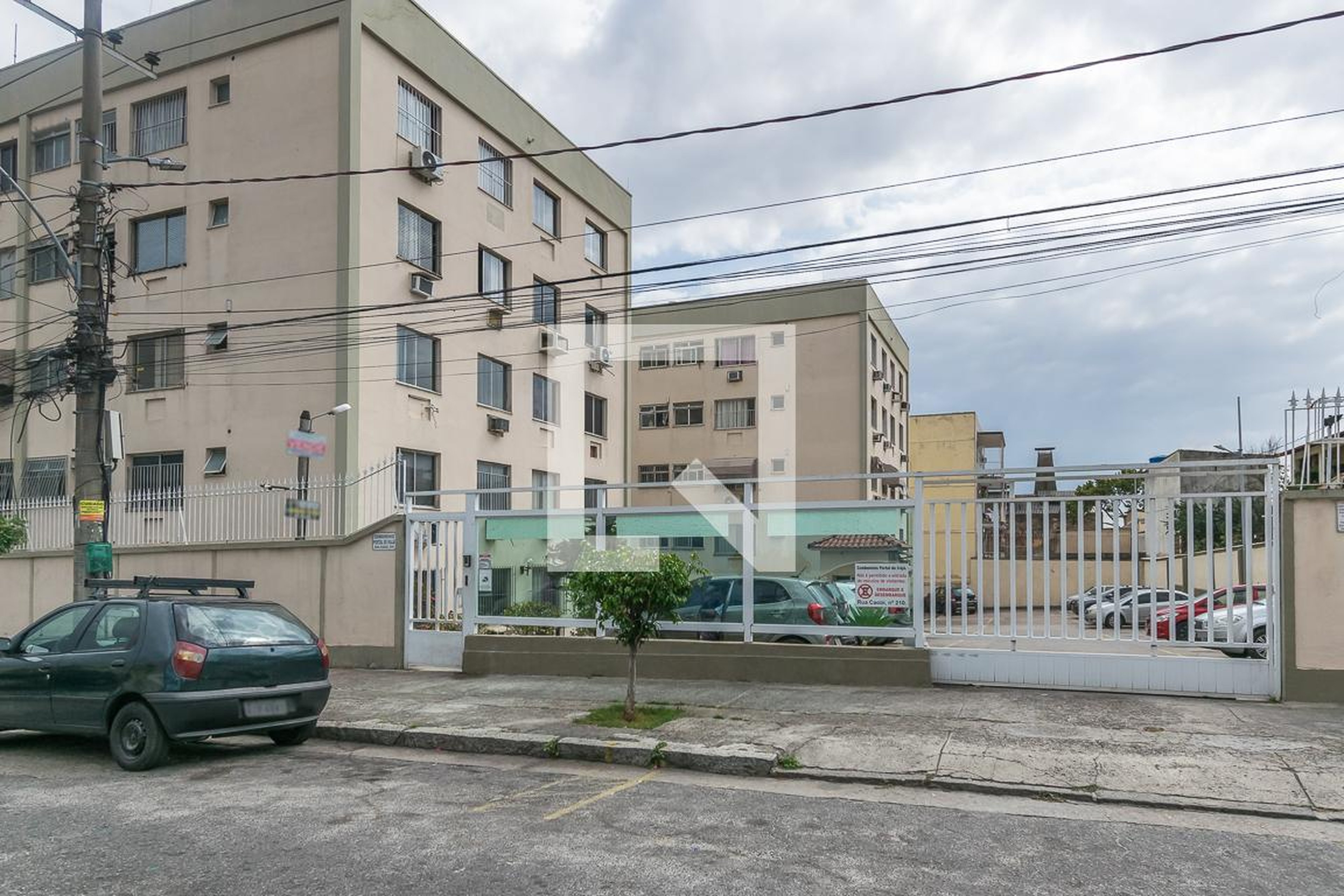 Fachada do Condominio Condomínio Portal de Irajá