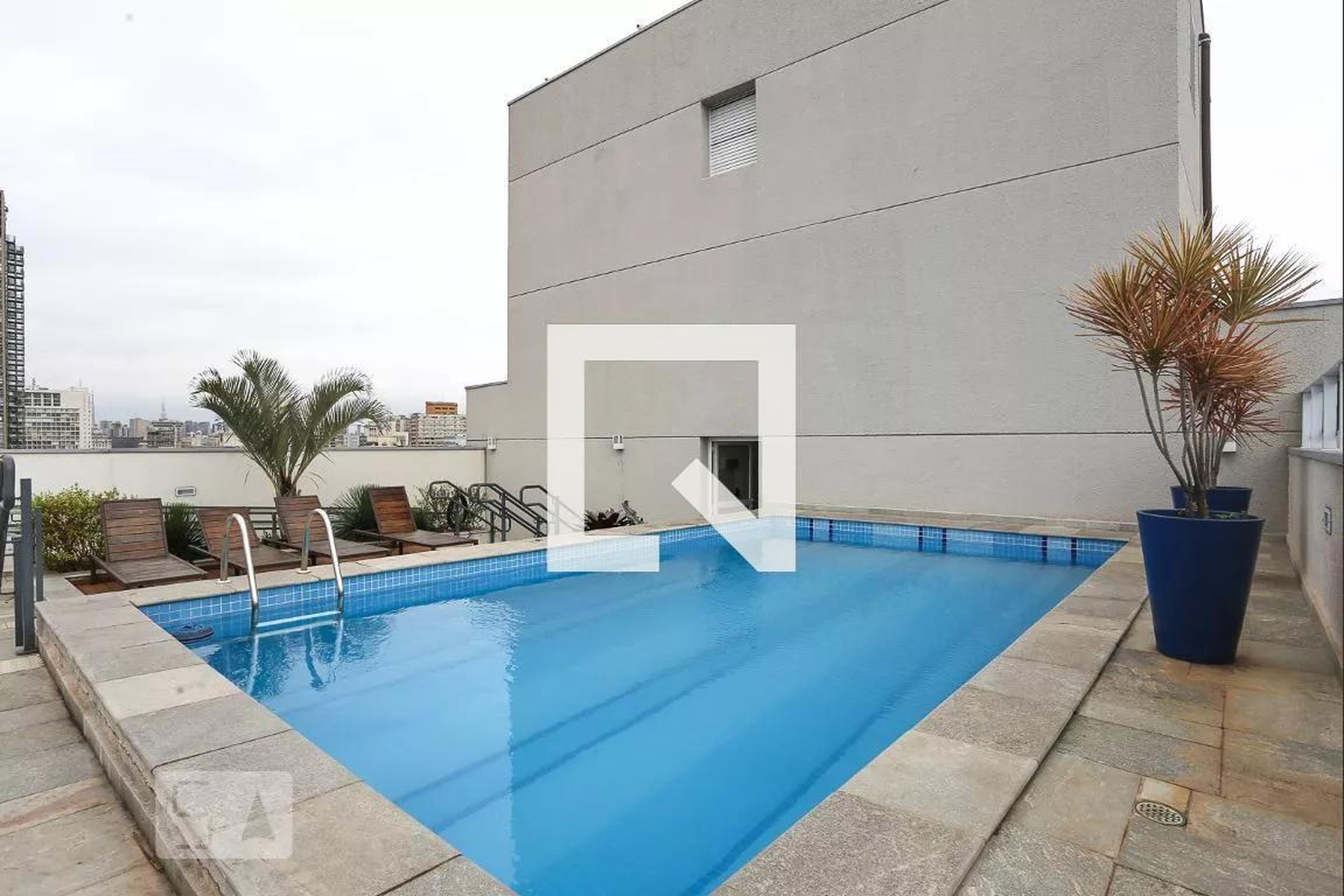 Piscina - SKY Paulicéia