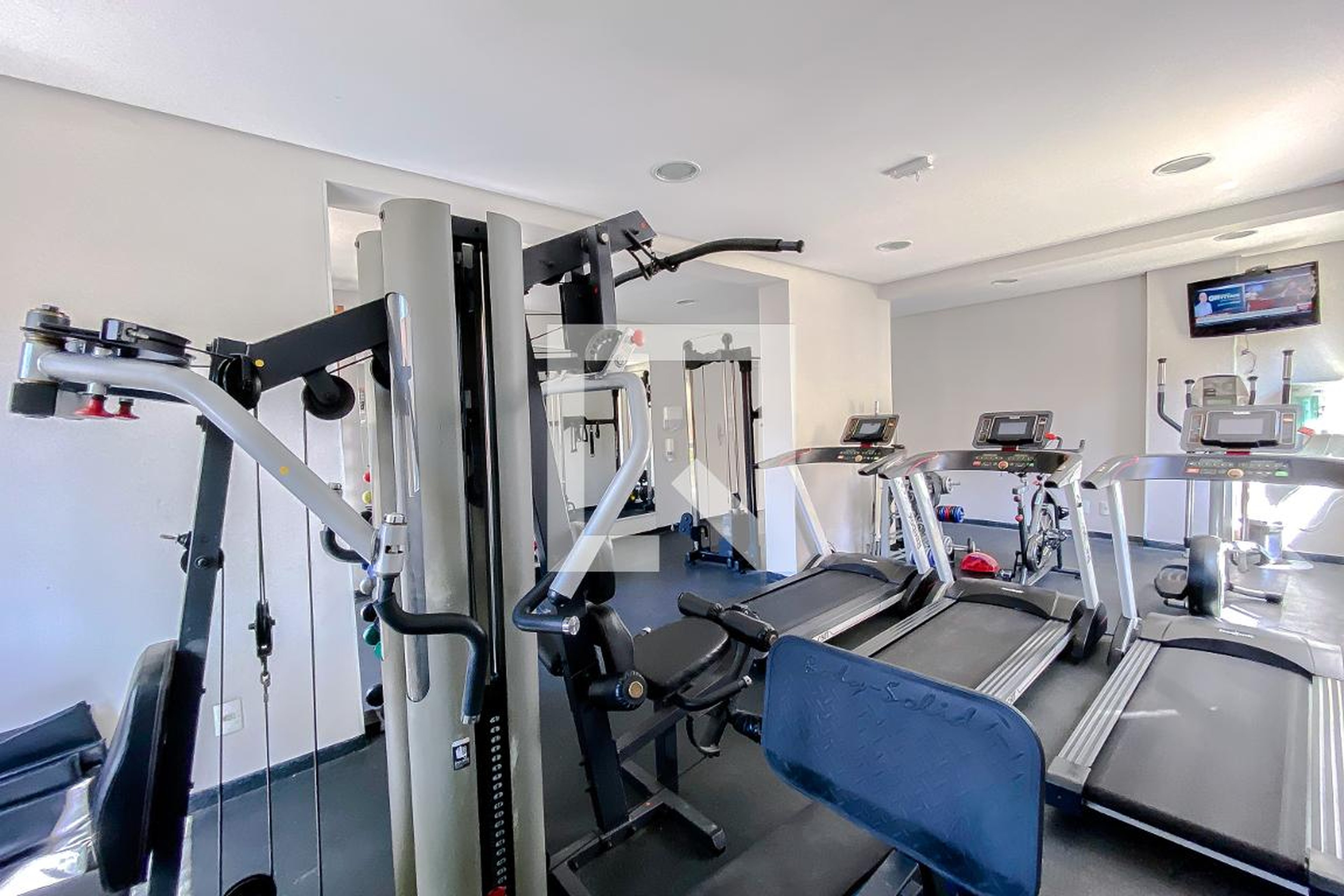 Academia - East Side