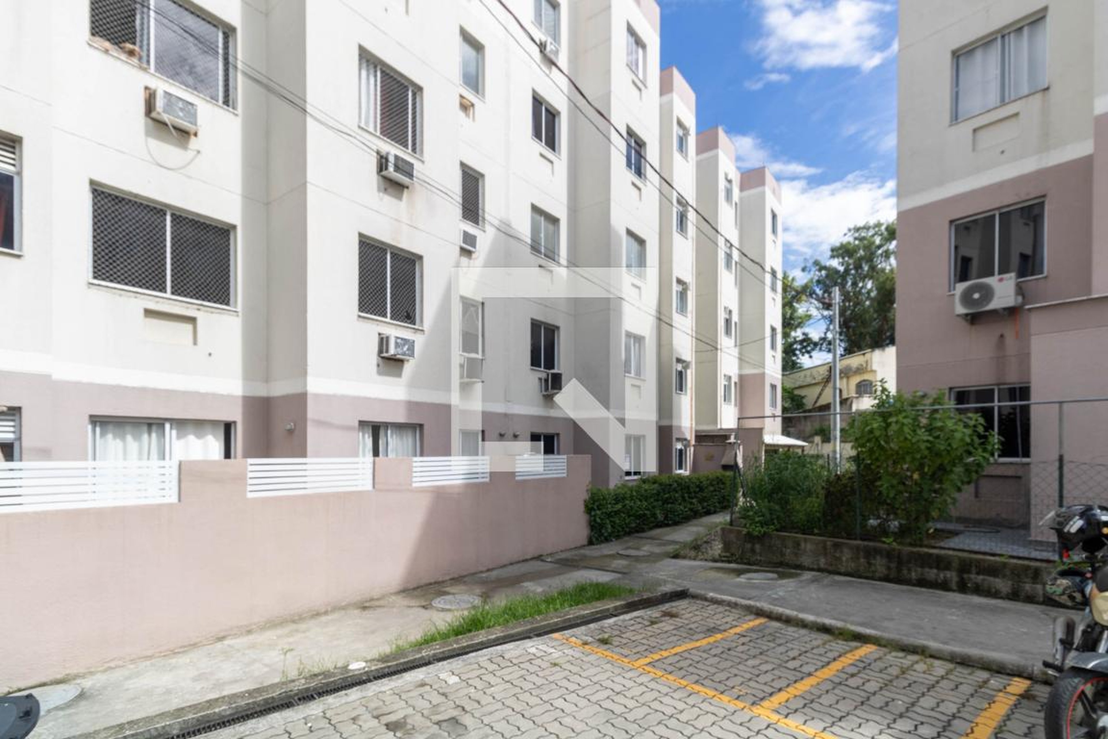 Fachada do Prédio Condomínio West Garden Residencial