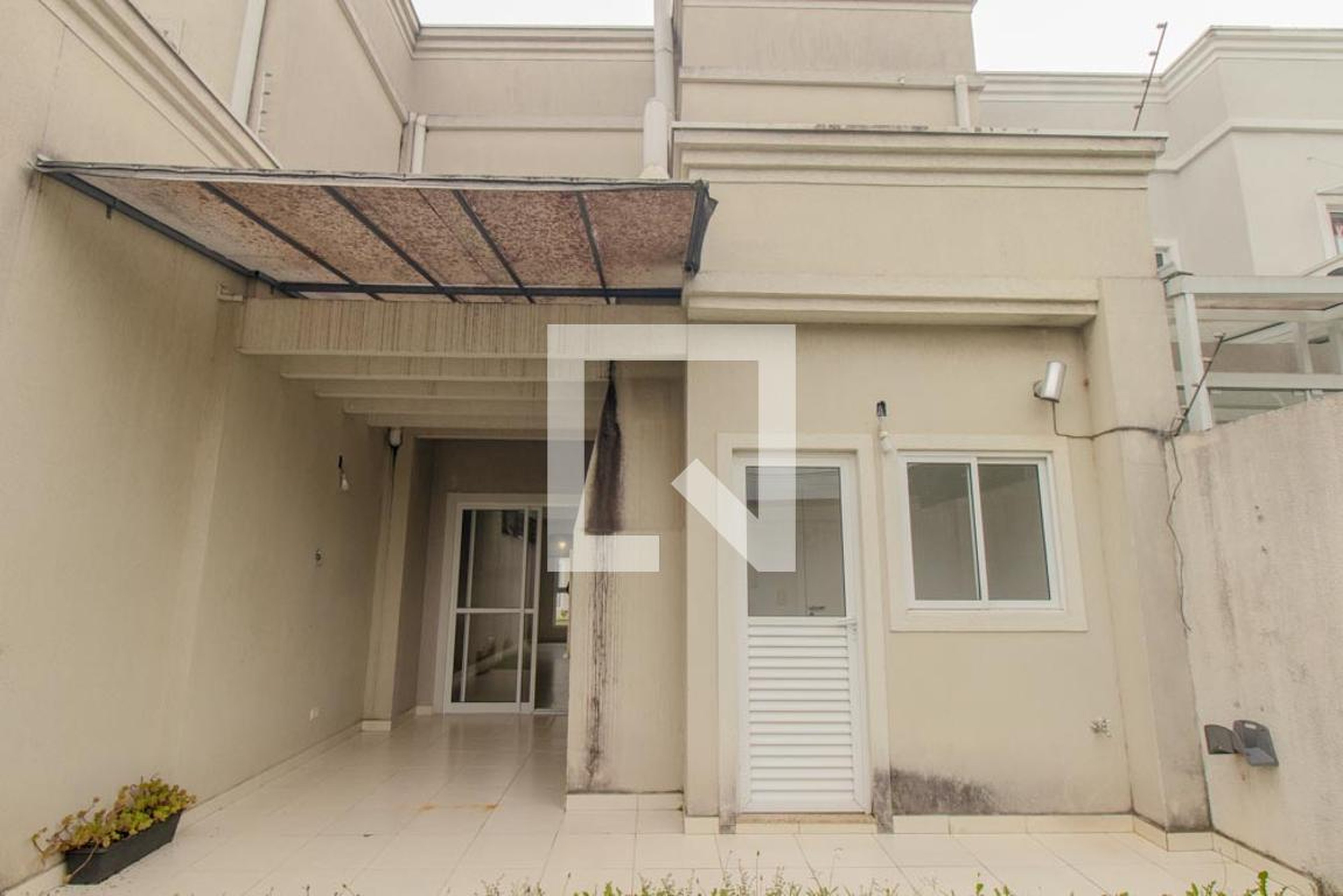 Fachada Condomínio em Rua Augusto Steembock, 565