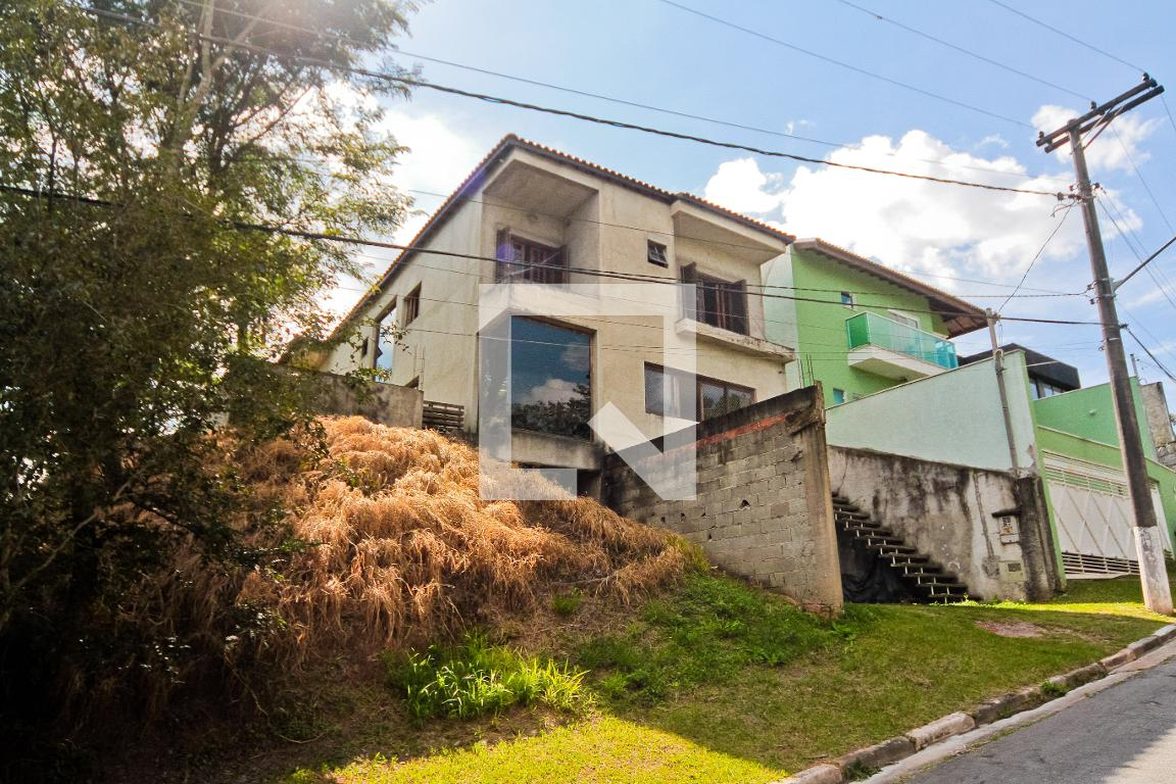 Fachada Condomínio em Rua Otávio Zampirolo, 480