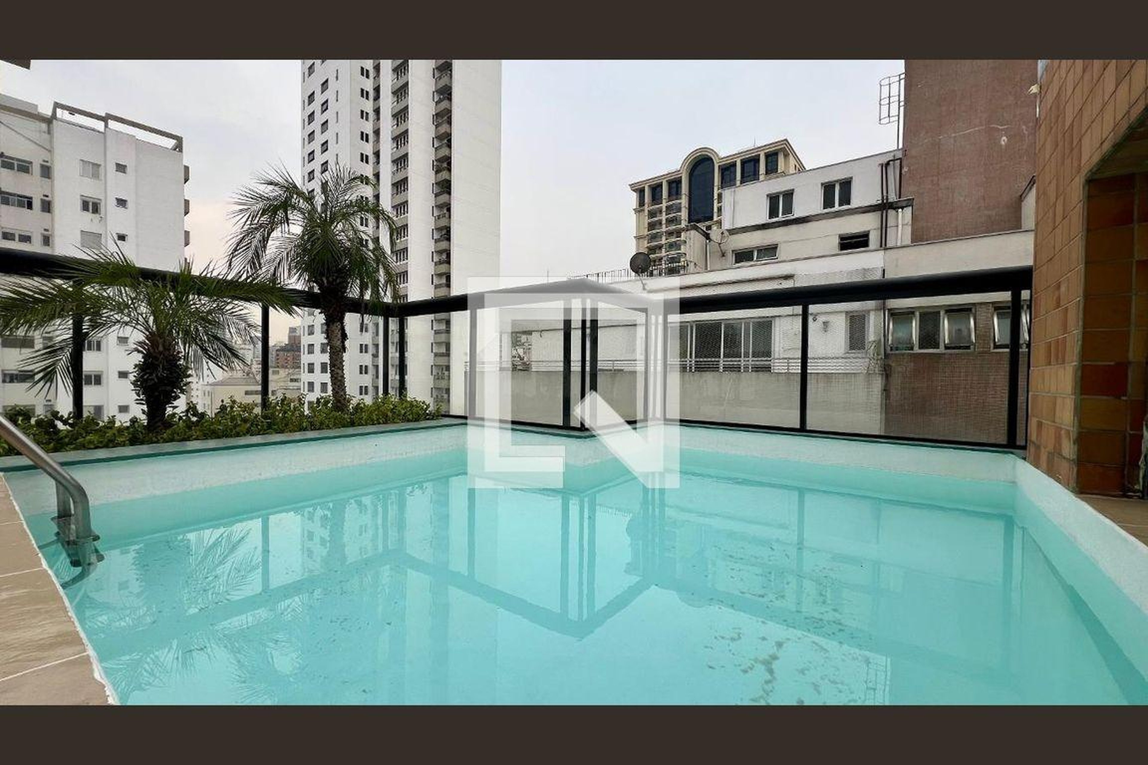 Piscina - Edifício Something Special