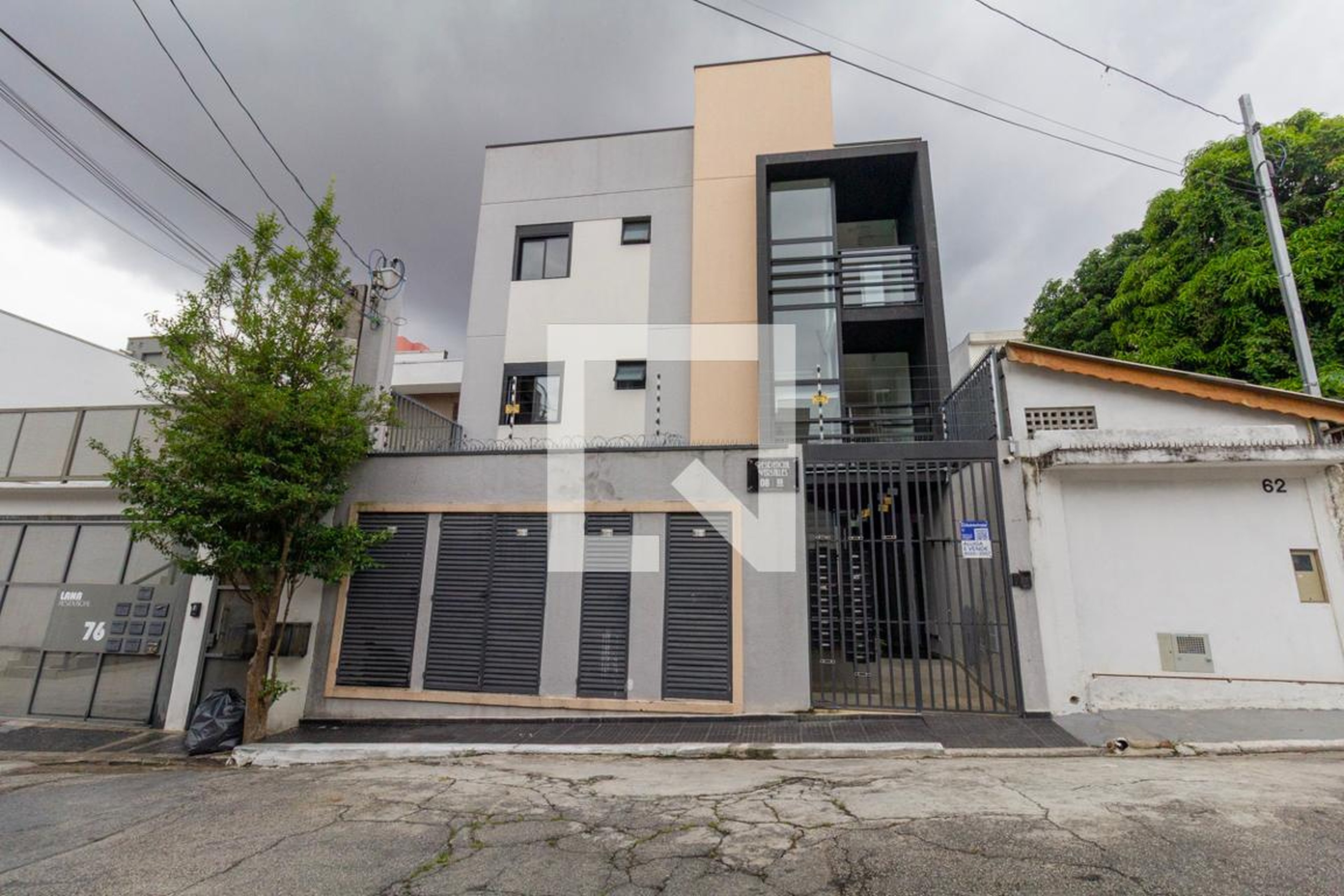 Fachada Condomínio em Rua Doutor Almeida Salles, 8