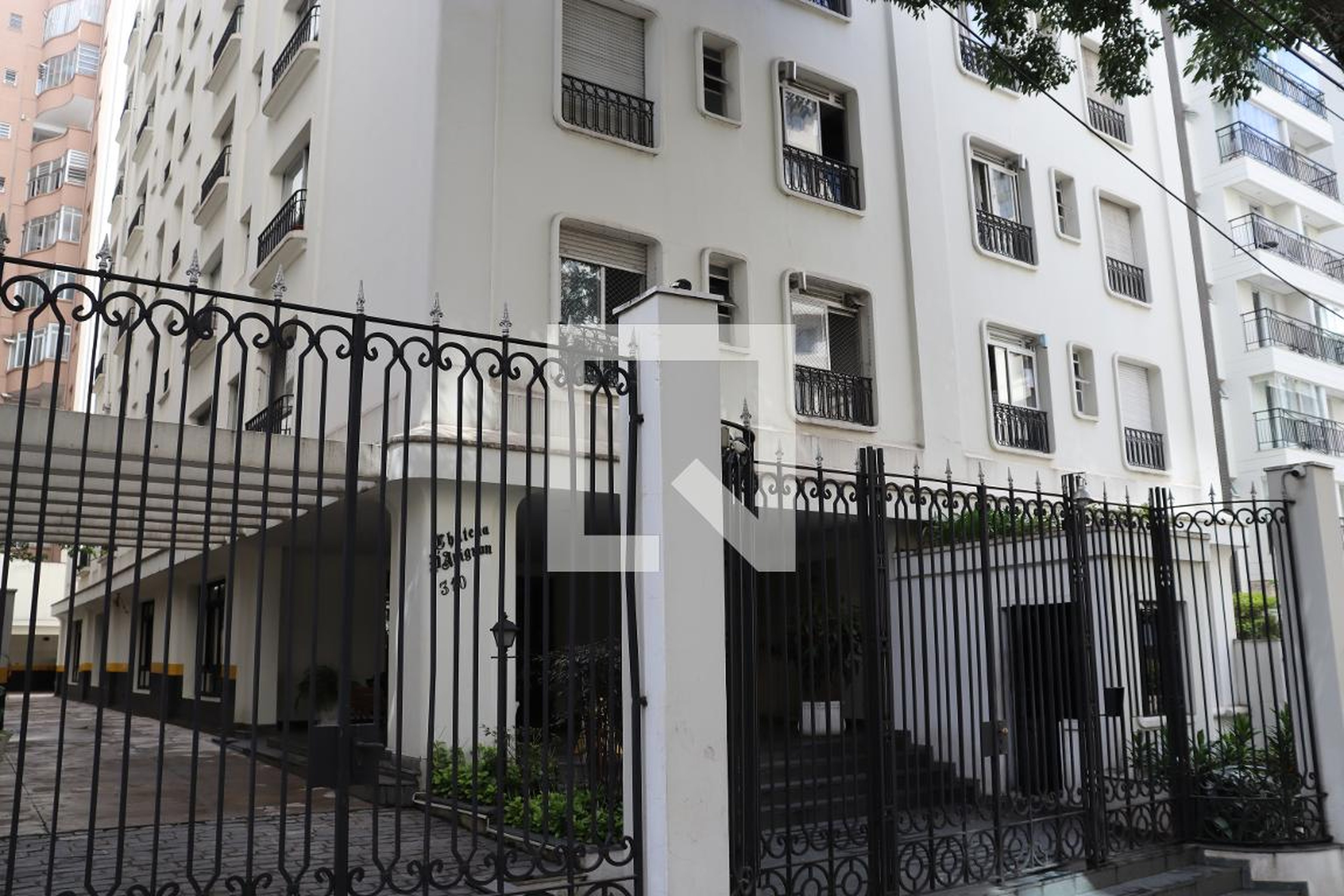 Fachada Edifício Chateau D'Avignon