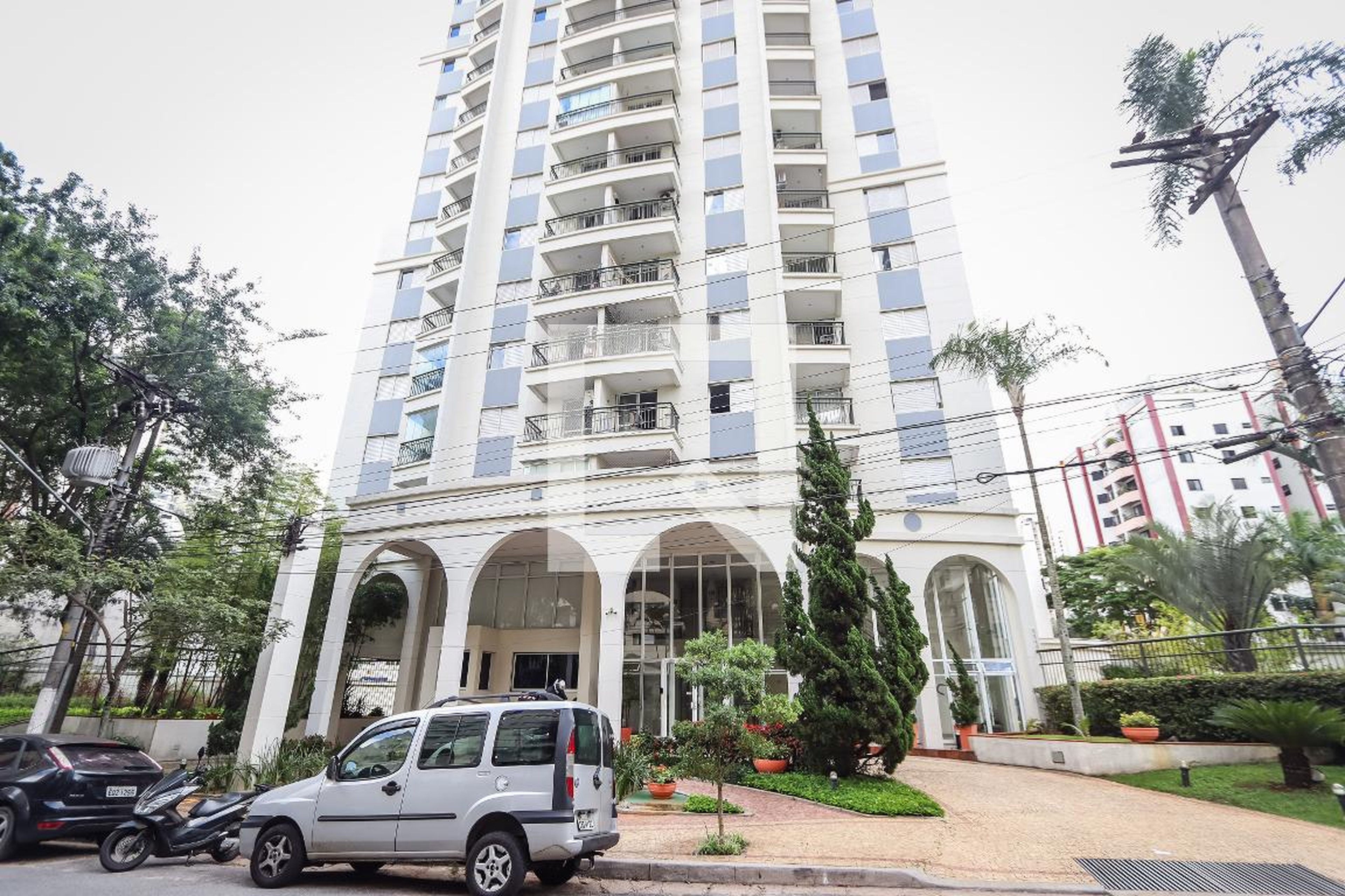 Prédio Condomínio You First Studio Home