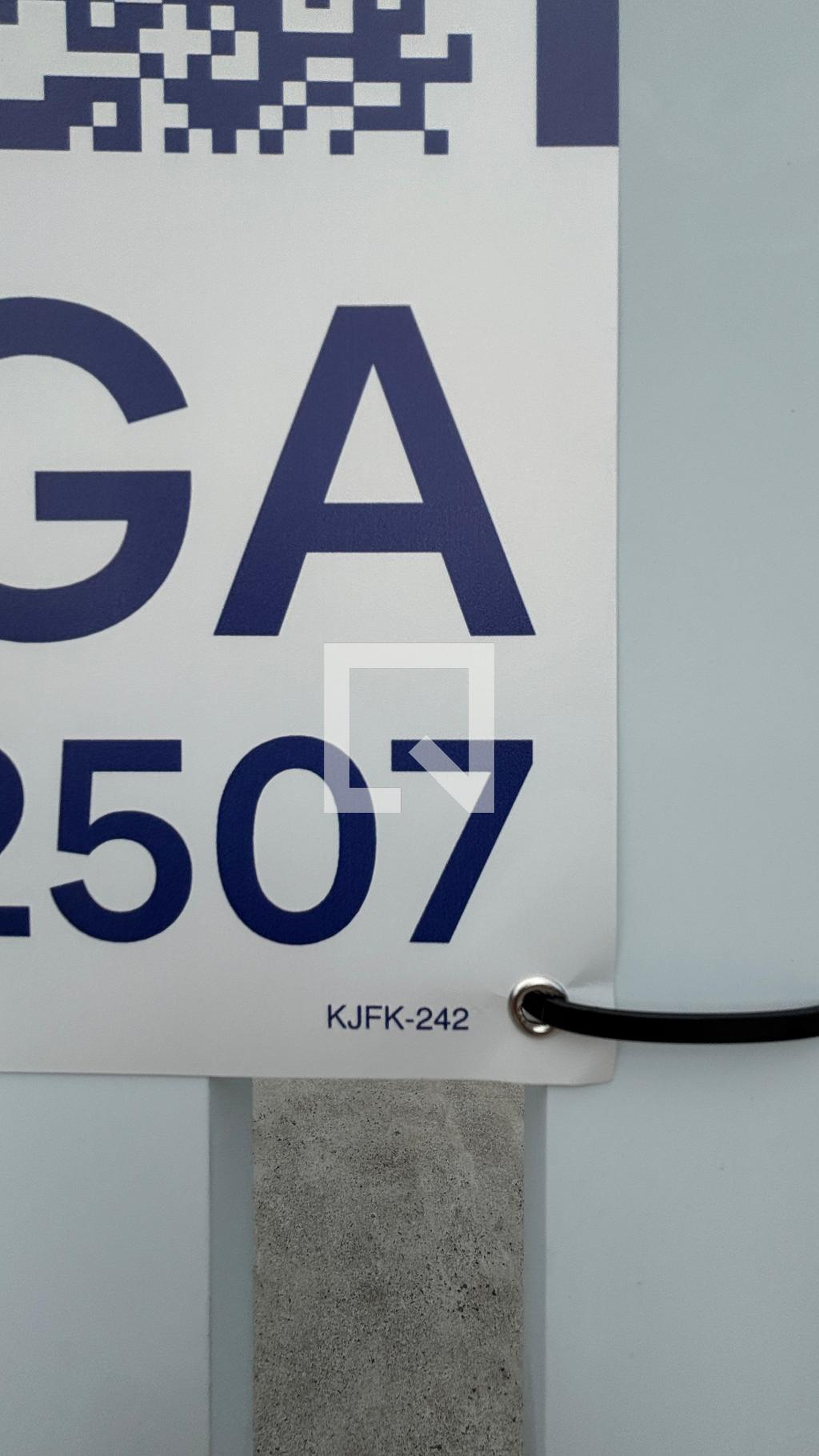 Fachada Condomínio em Rua Gana, 21