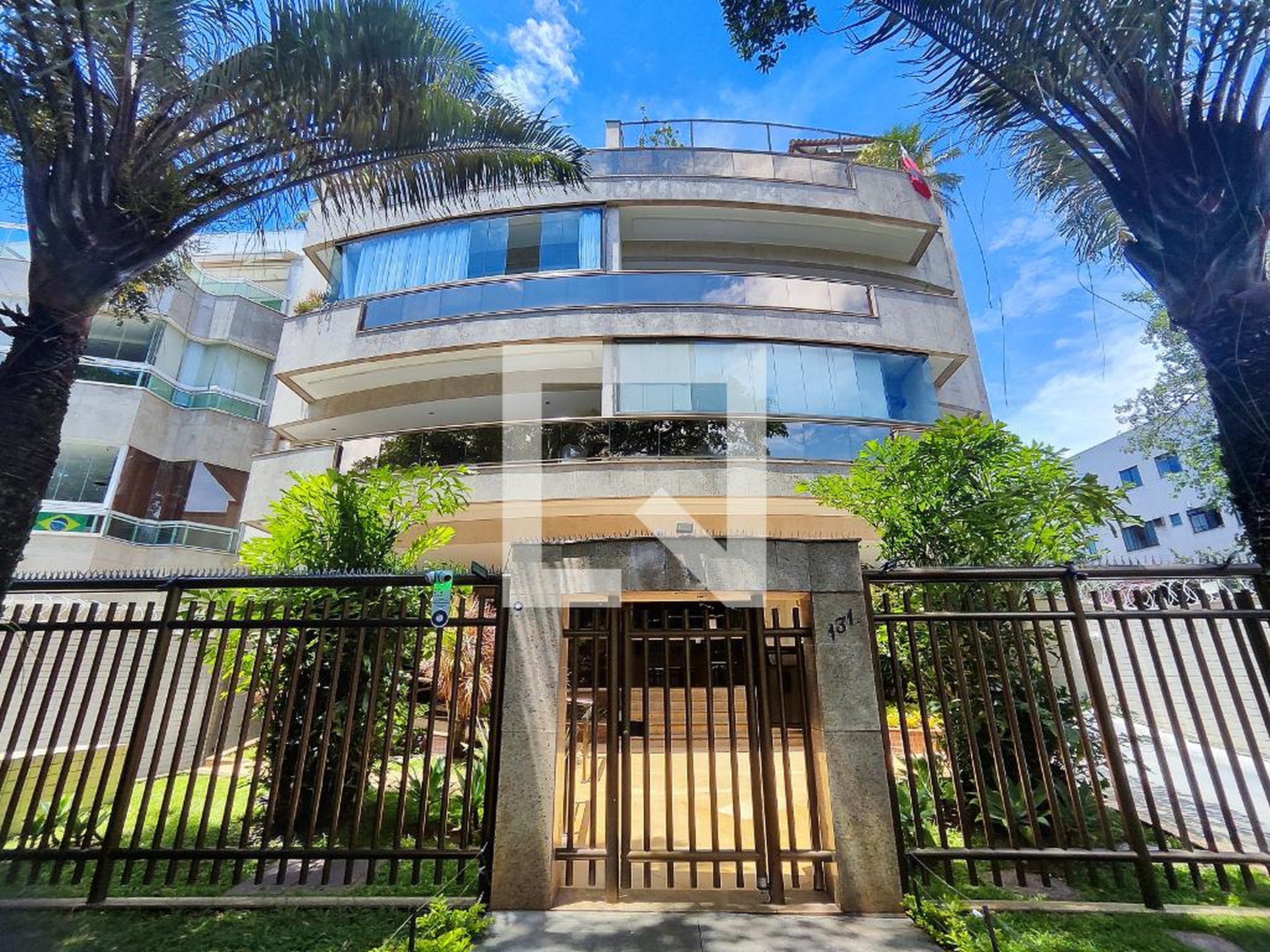 Fachada Edifício Ouro Preto