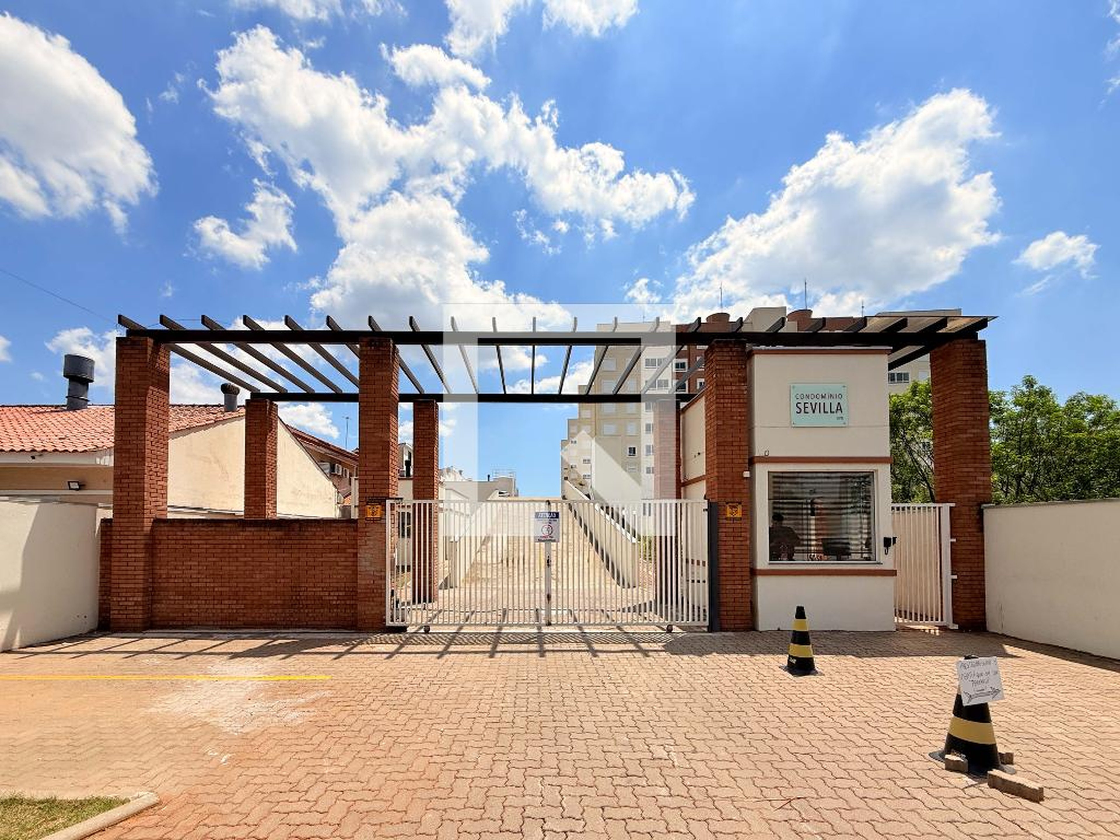 Fachada Condomínio Sevilla