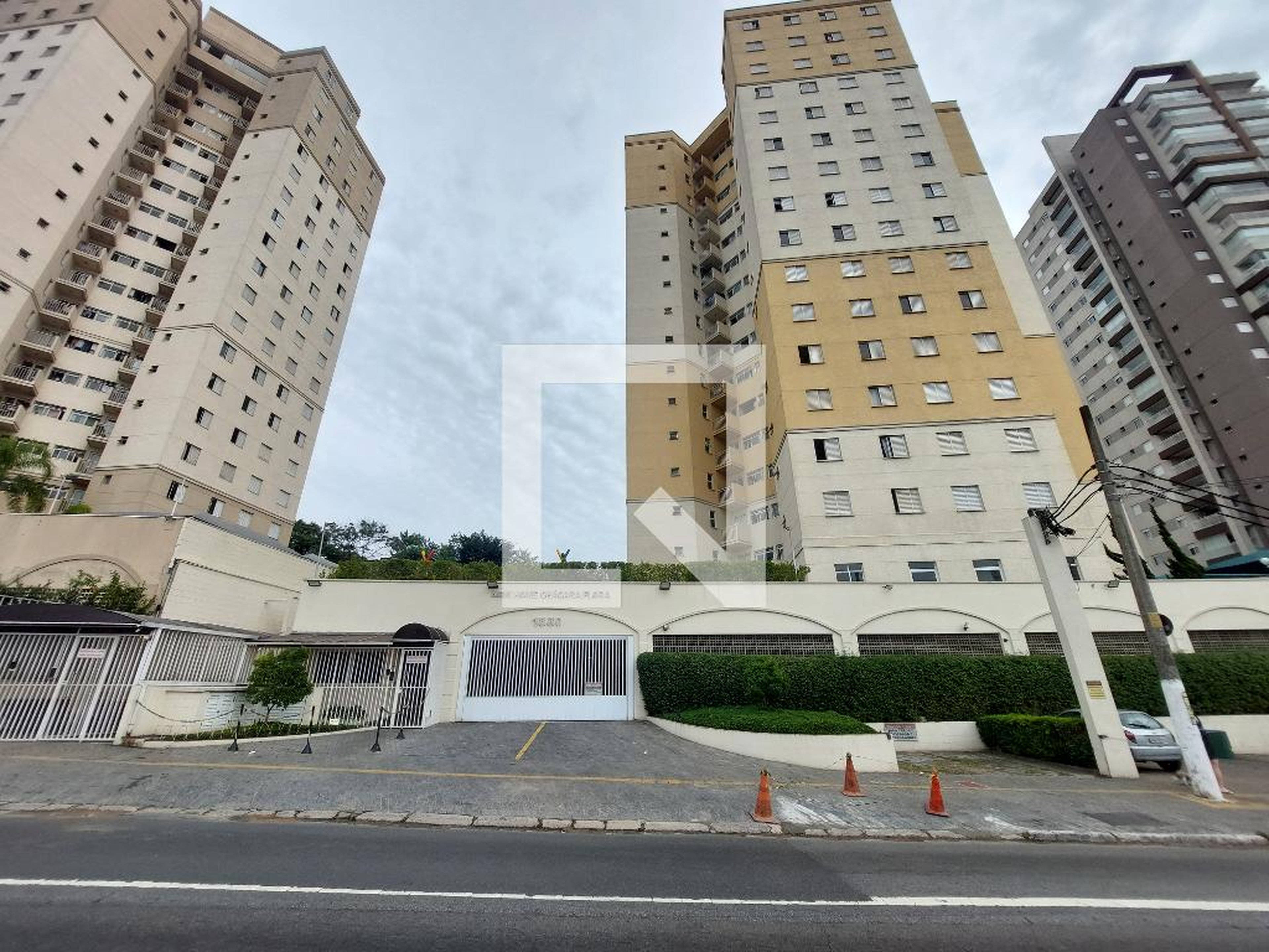 Fachada Condomínio New Home Chacara Flora