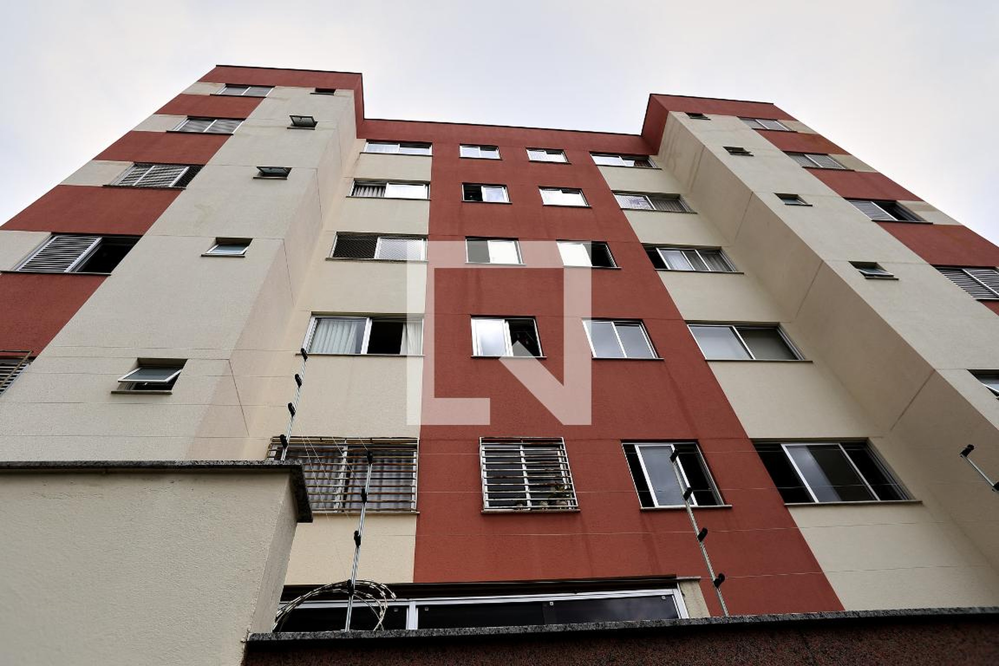 Fachada Condomínio em Rua Pastor Achilles Barbosa, 305