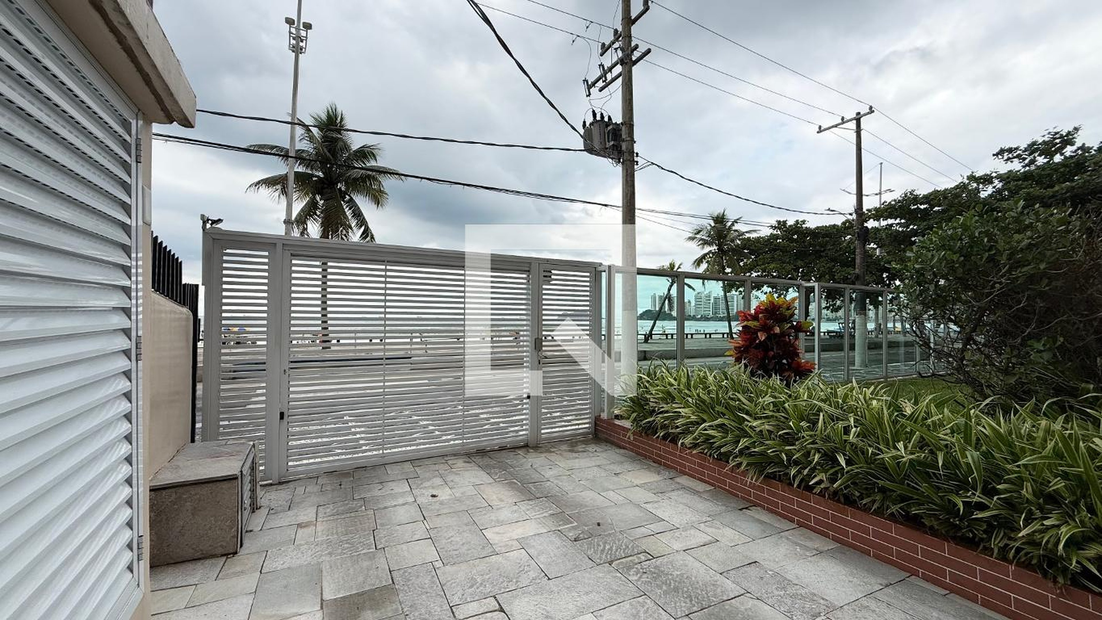 Fachada Condomínio Guarararu