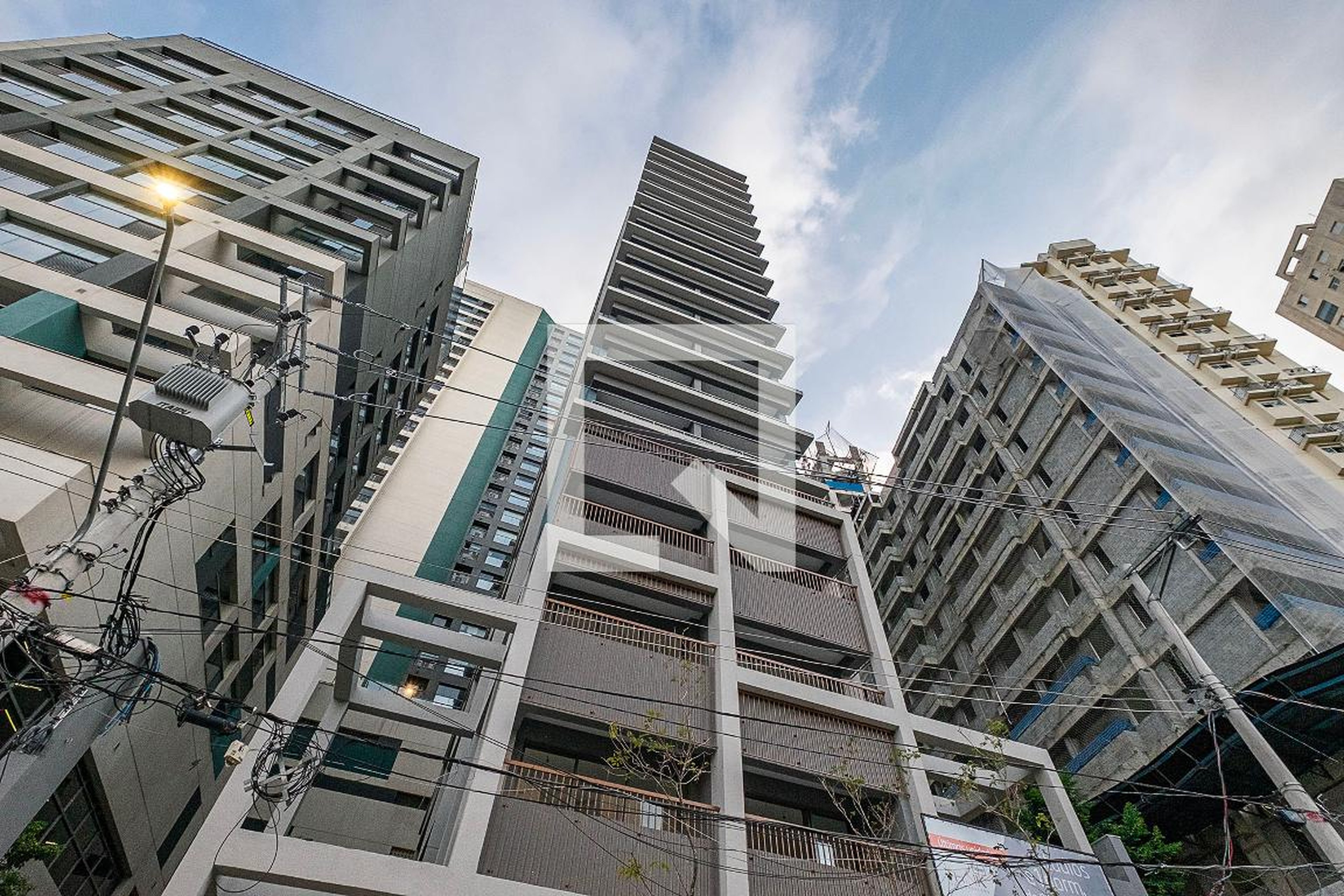 Fachada Condomínio Think Home Vila Madalena