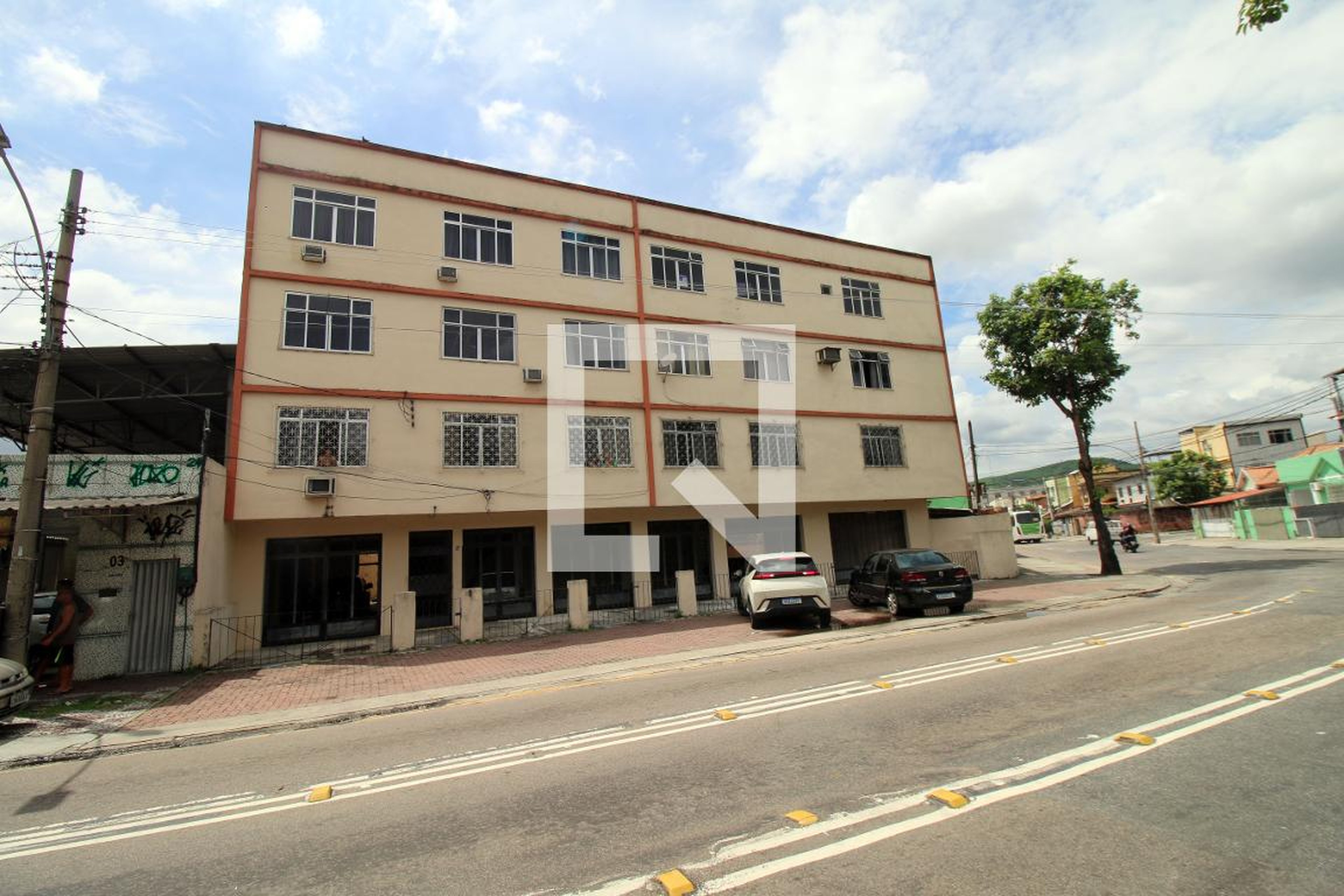 Fachada do Prédio Condomínio em Praça Vinte e Sete de Agosto, 5