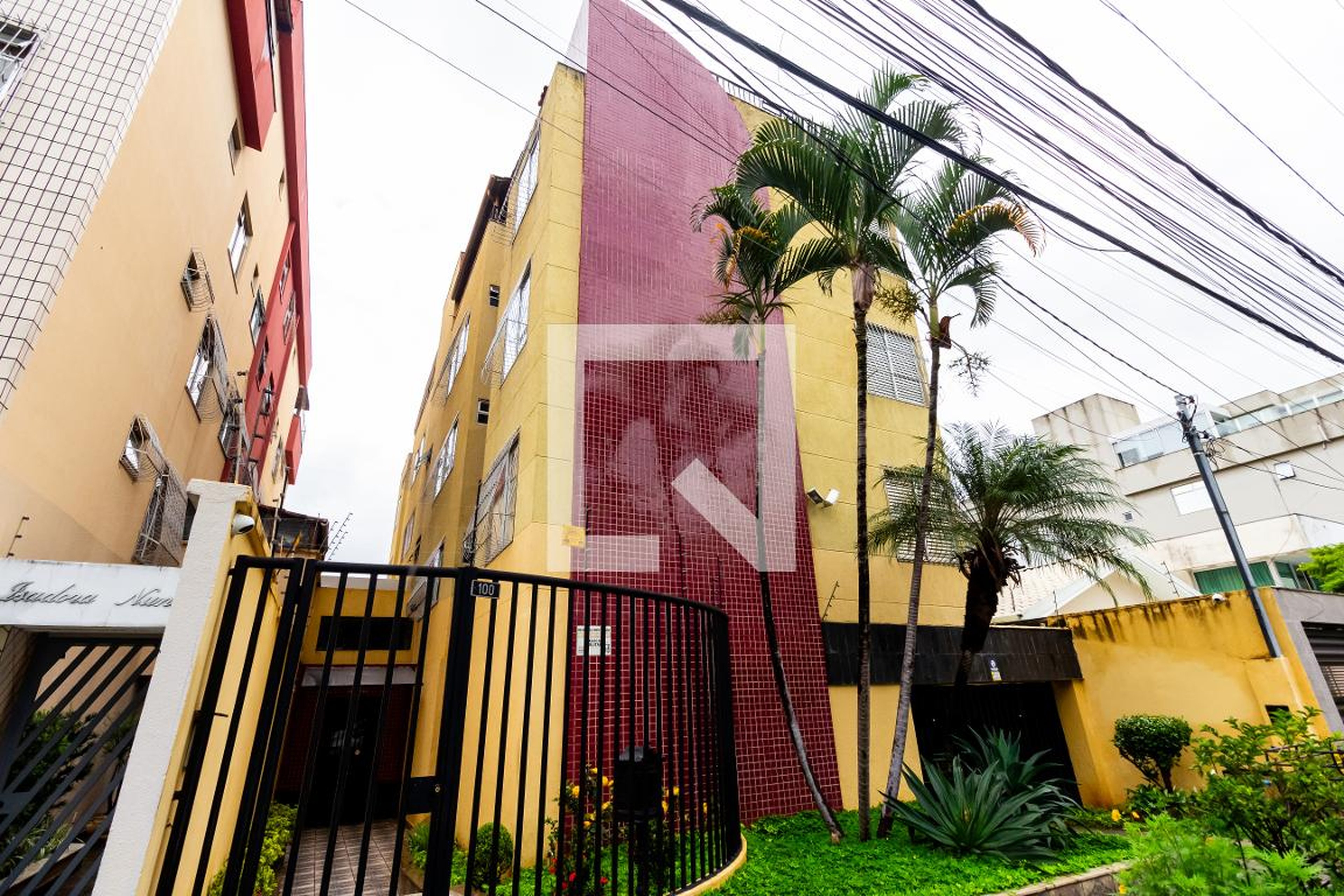 Fachada do Prédio Condomínio em Rua Manoel Venâncio Martins, 100