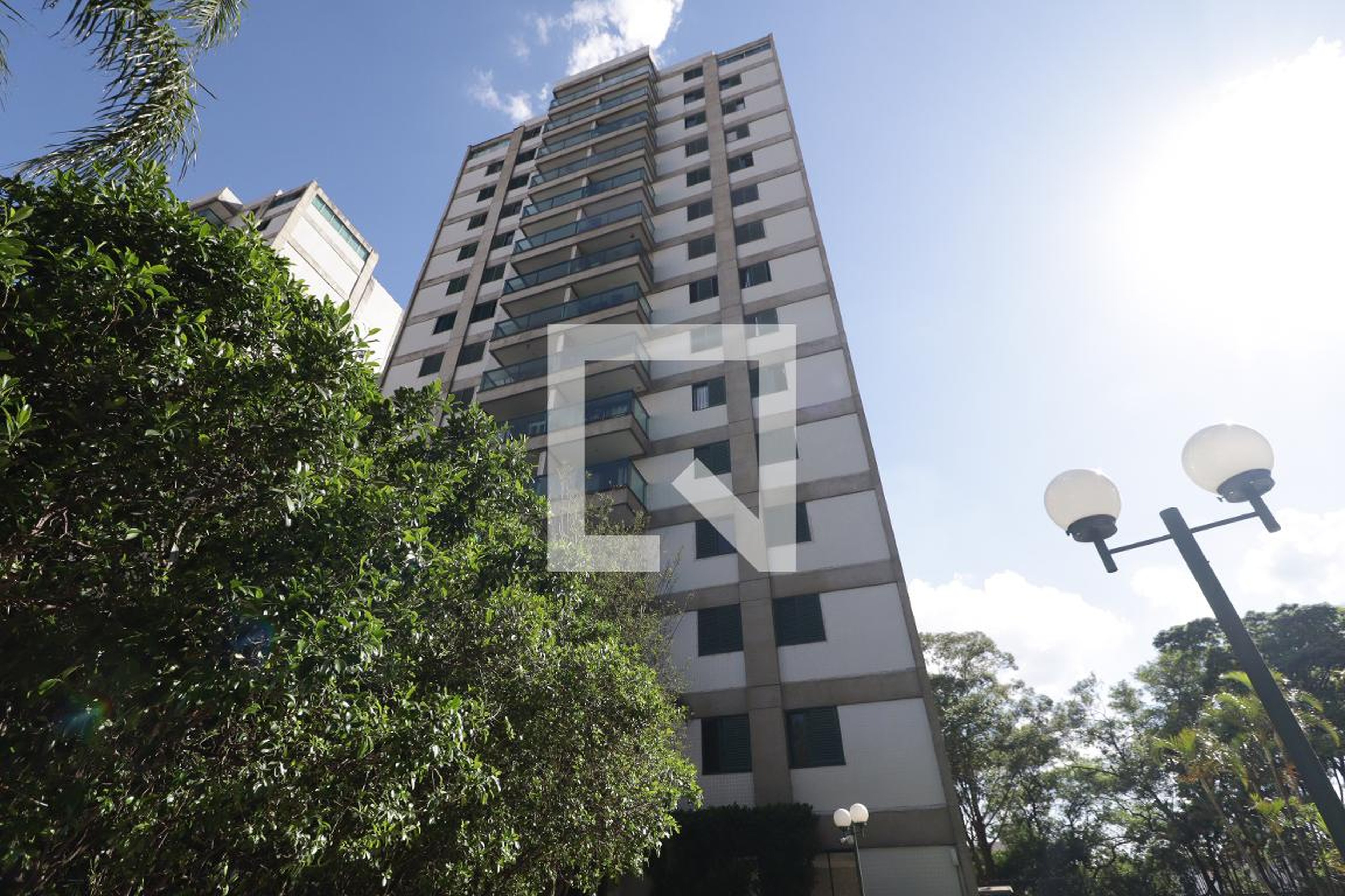 Fachada Condomínio Santanas Contemporary Free Home