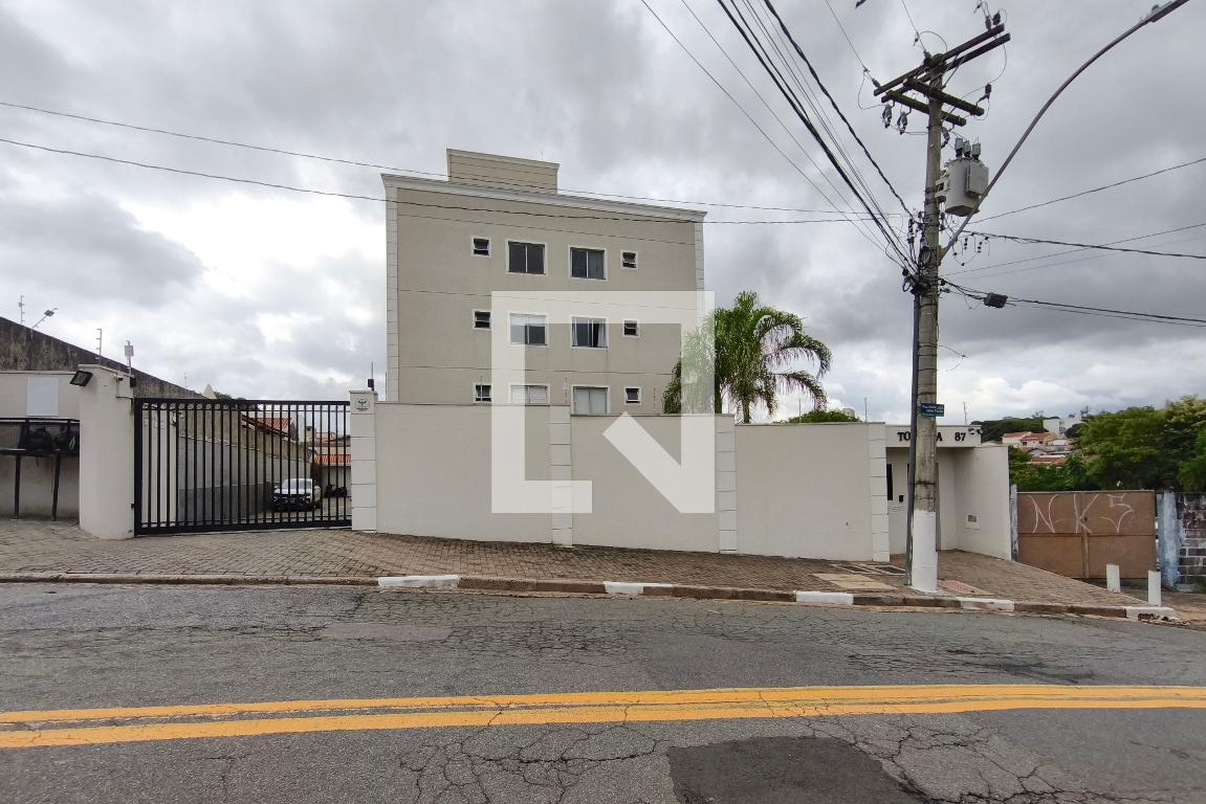 Fachada do Condomínio Condomínio Toscana