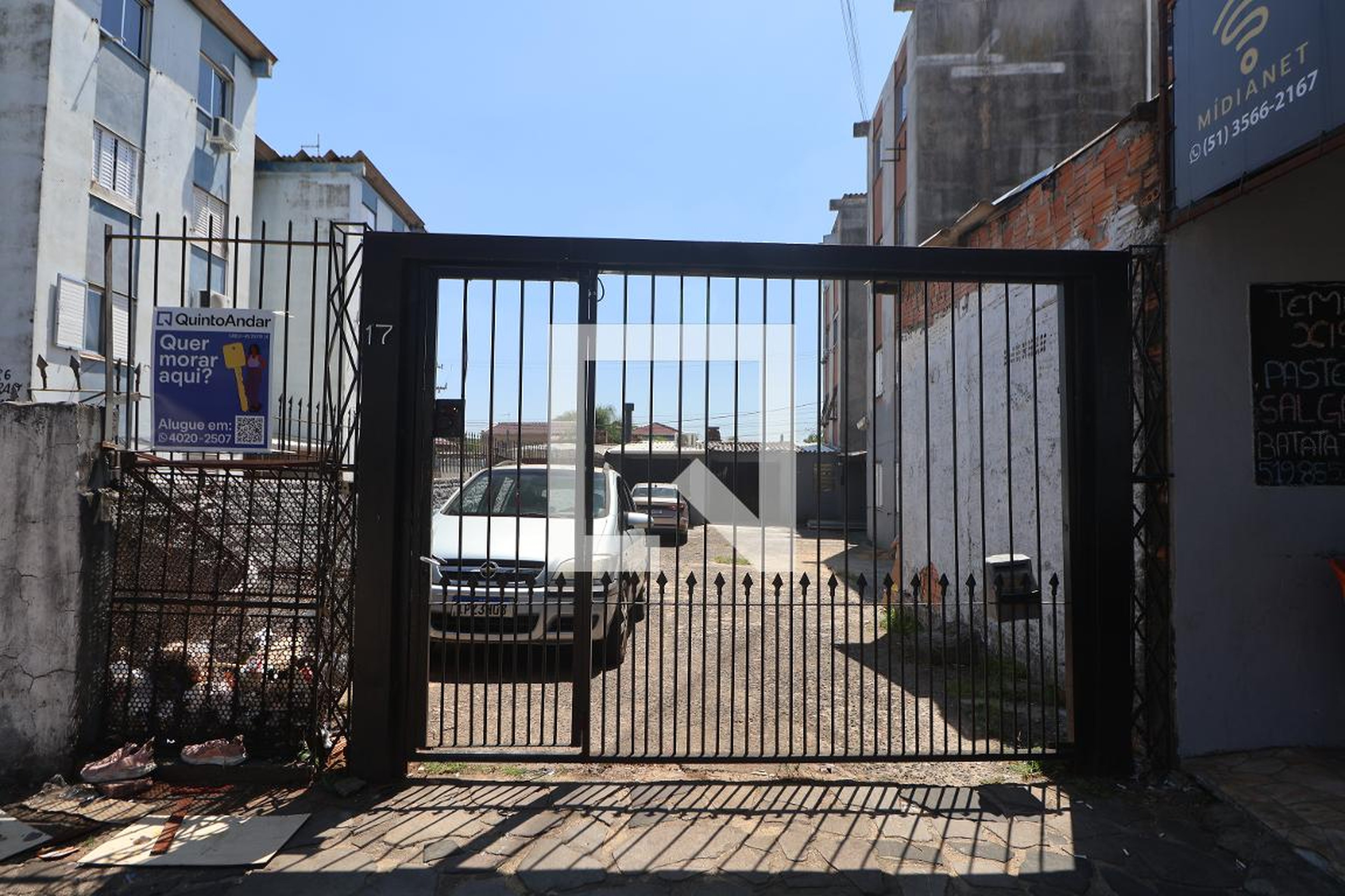 Fachada Condomínio em Avenida Dezessete de Abril, 17