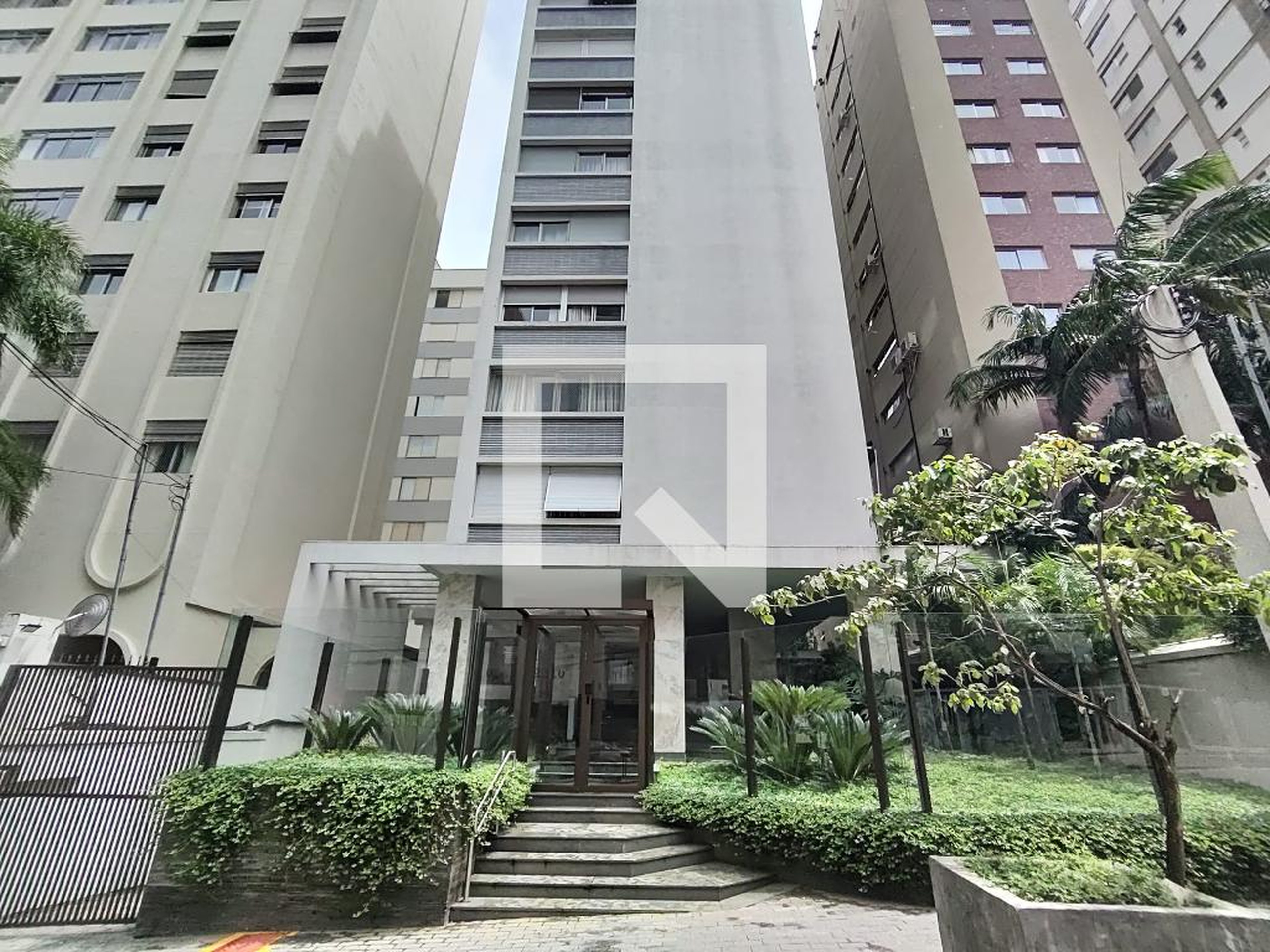 Fachada Condomínio Dina Claire