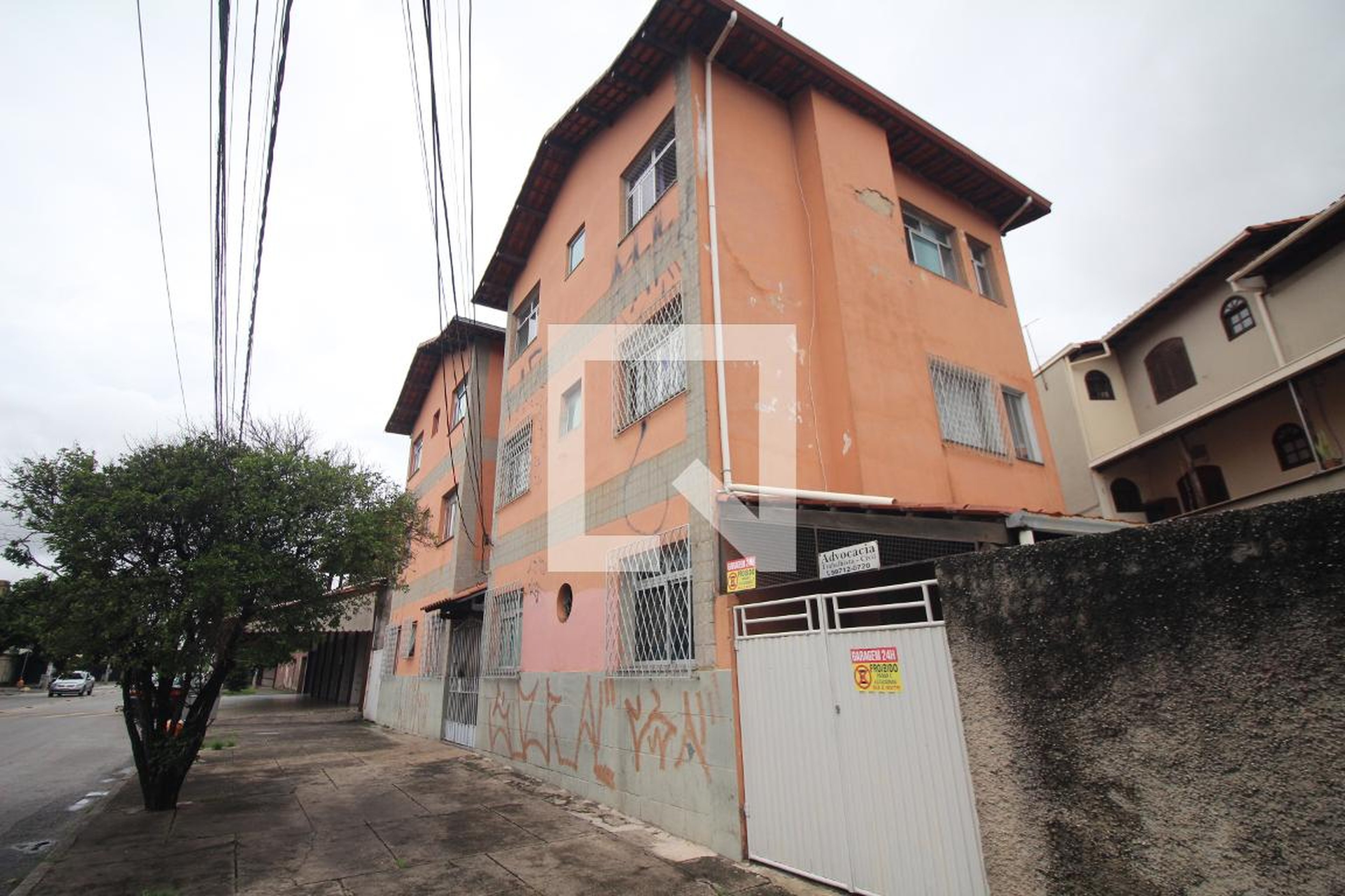 Fachada Condomínio em Avenida Londres, 987359488