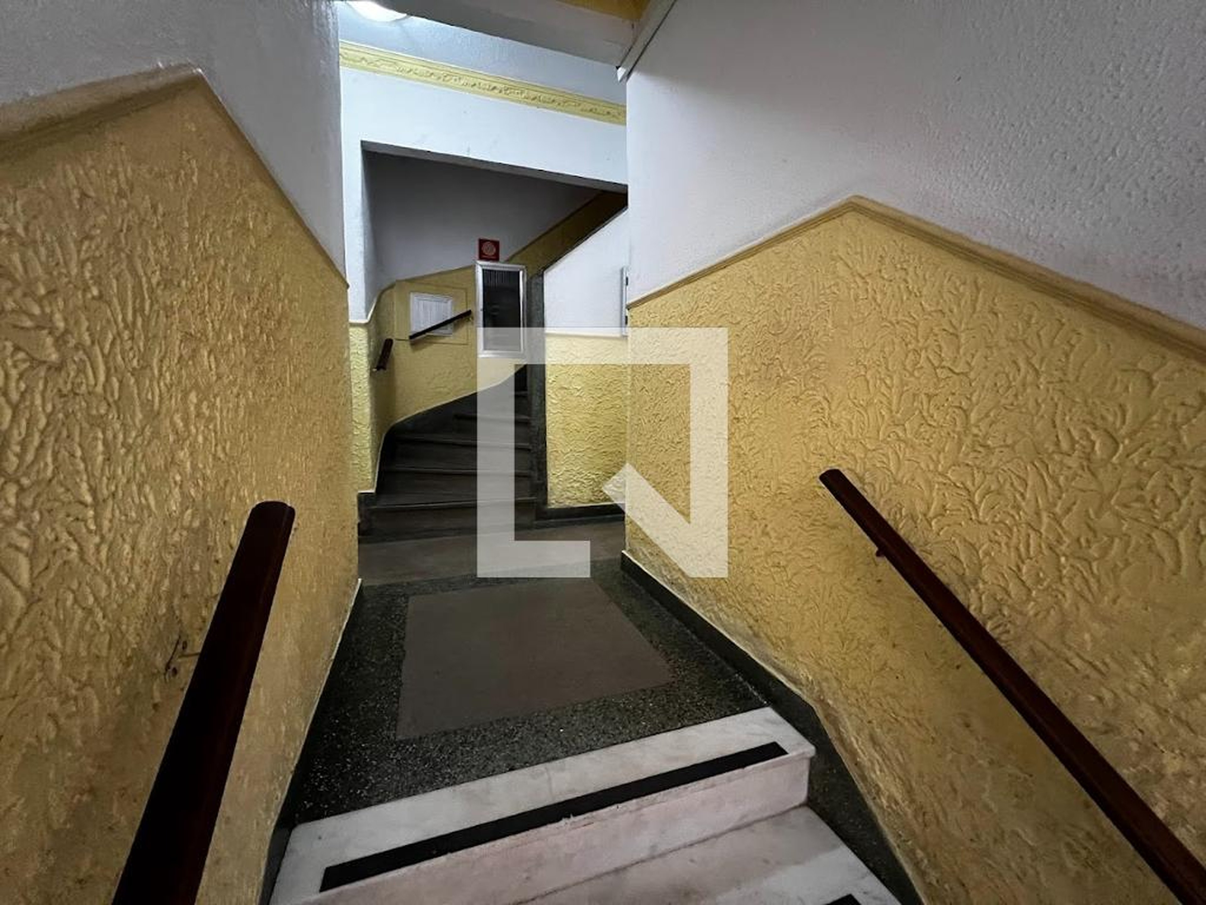 Hall - Dulce