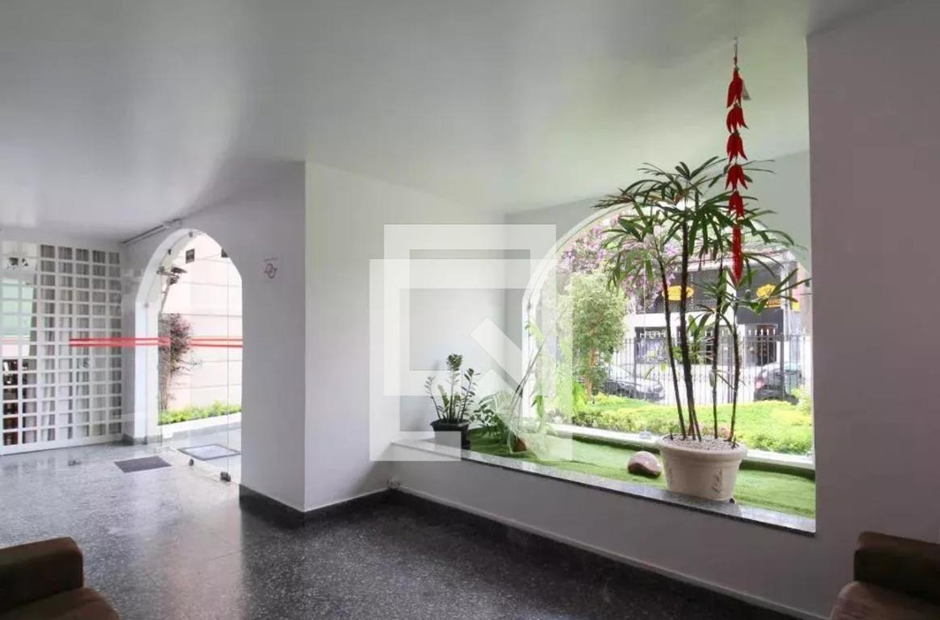 Hall social - Lancaster Mansion