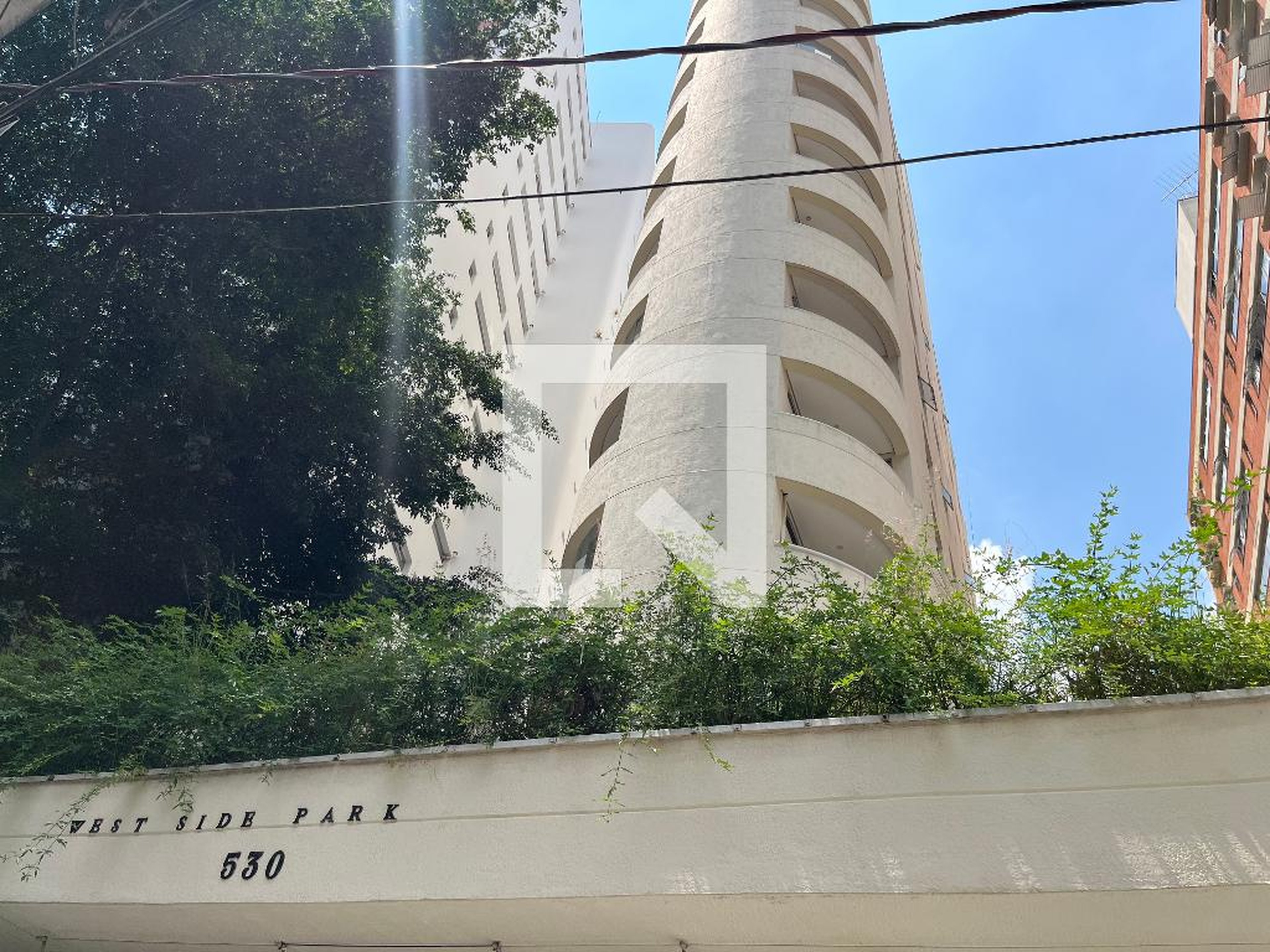 Fachada do Prédio Condomínio West Side Park