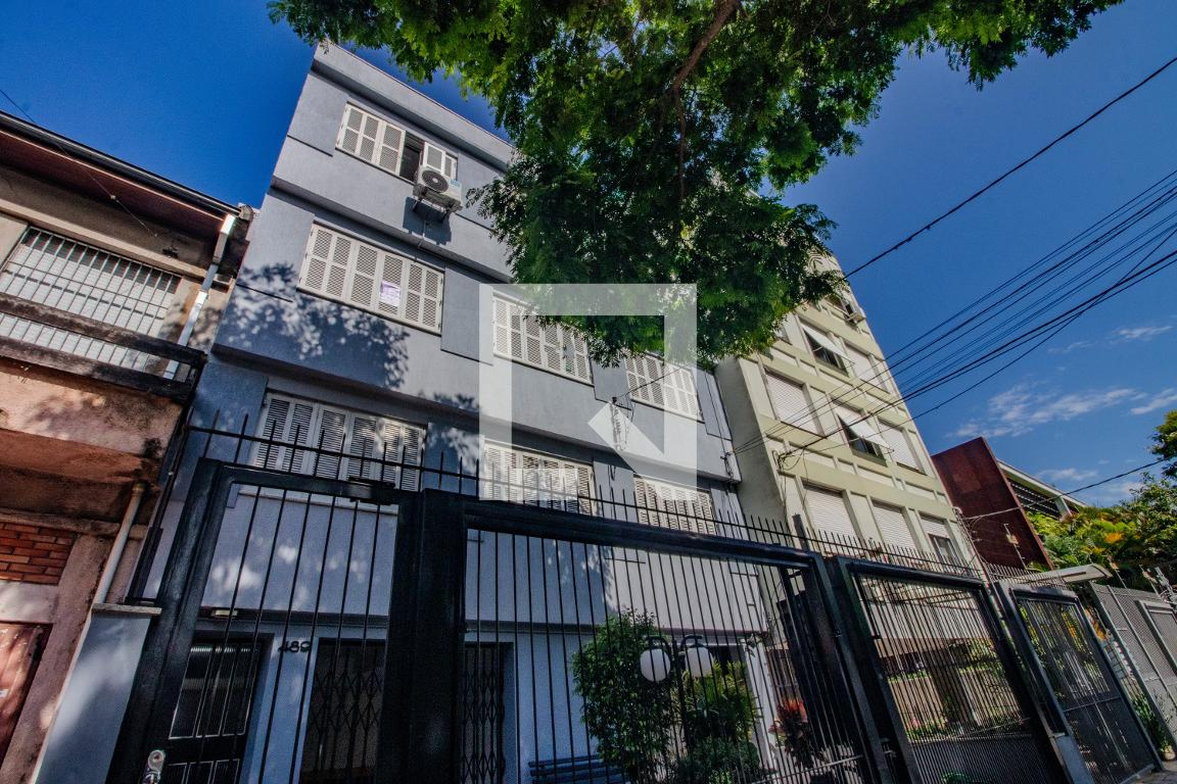 Fachada Condomínio em Rua Conde de Porto Alegre, 489