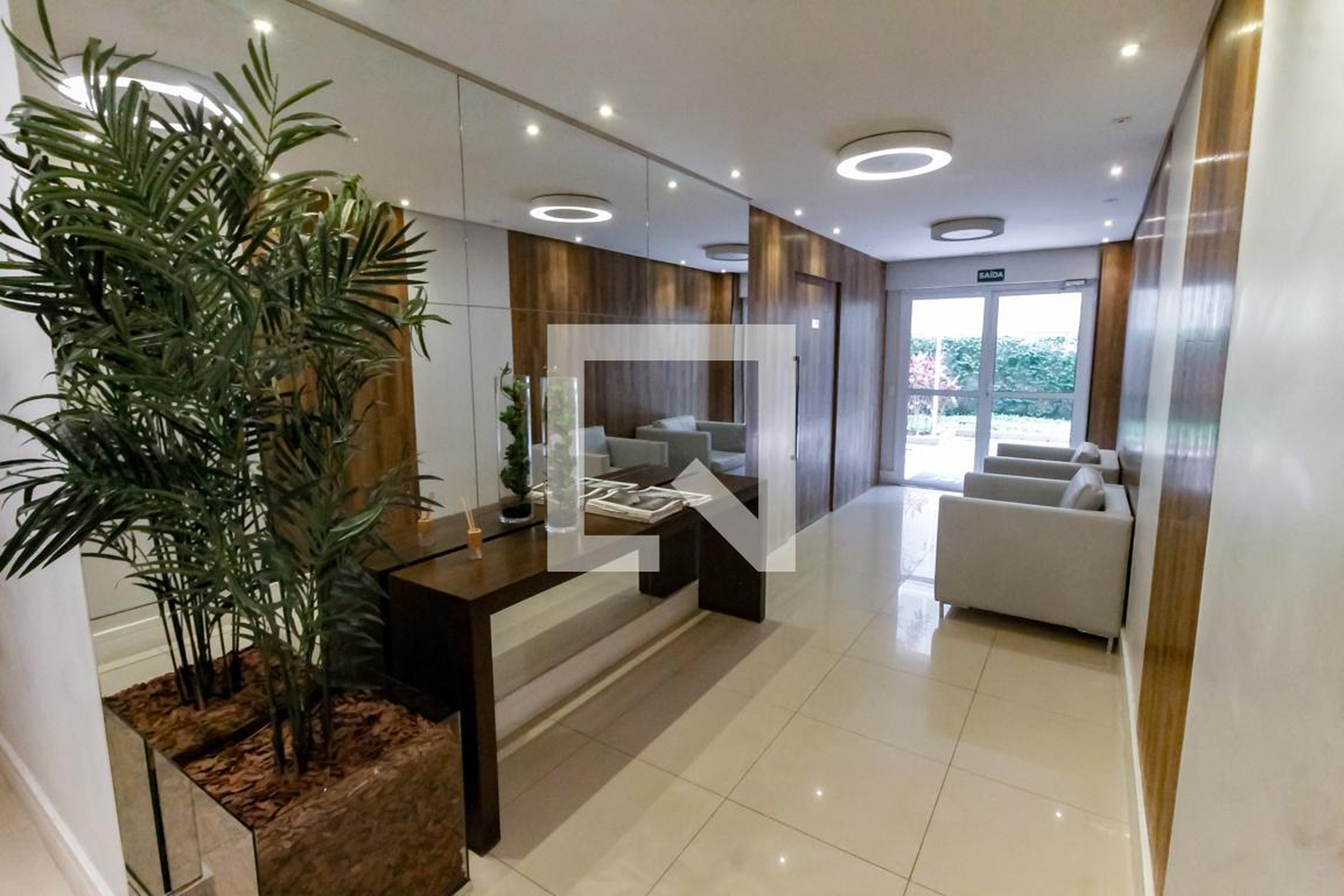 Hall de entrada Condomínio em Rua José da Silva Ribeiro, 520