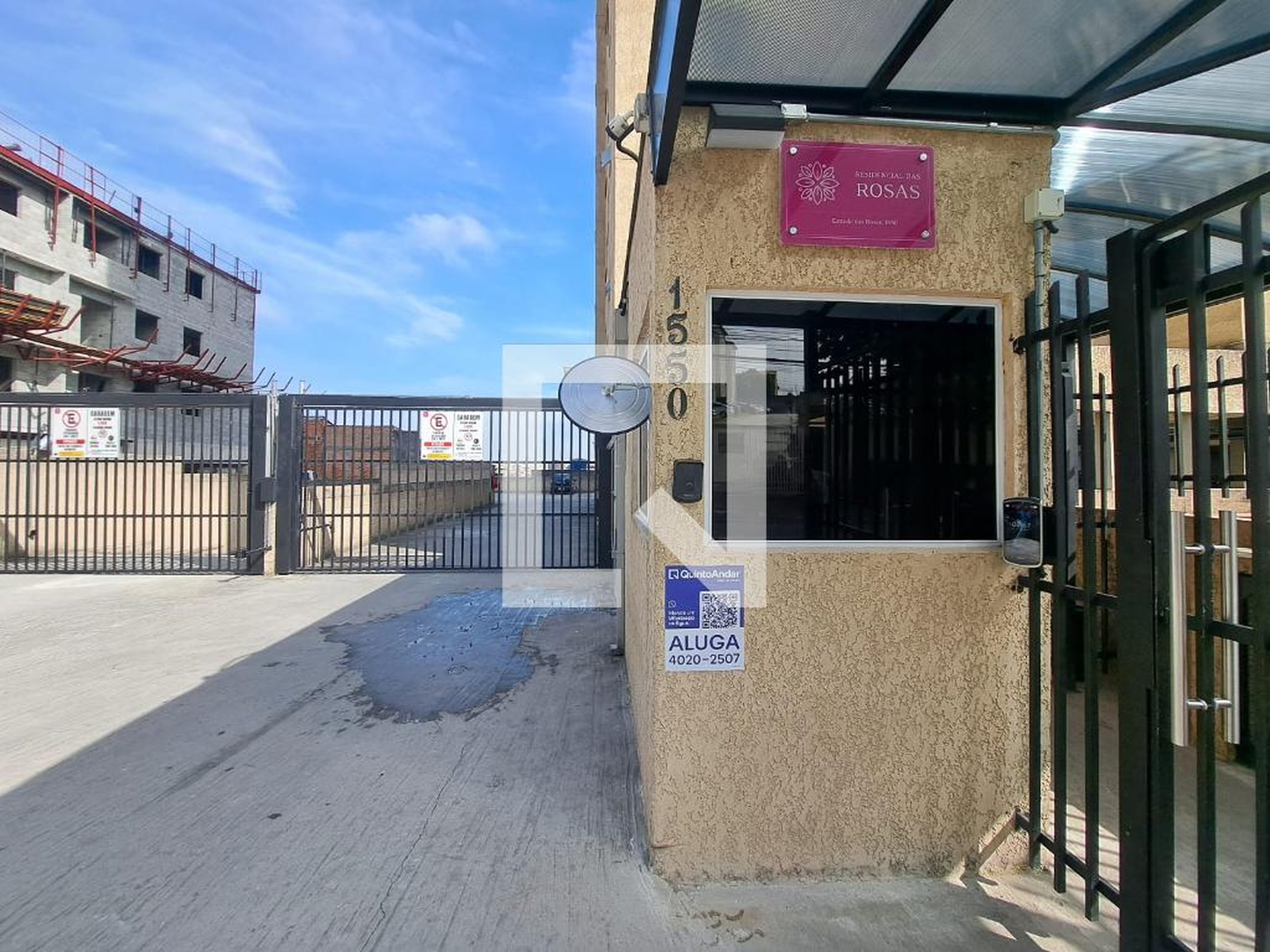 Fachada Residencial das Rosas