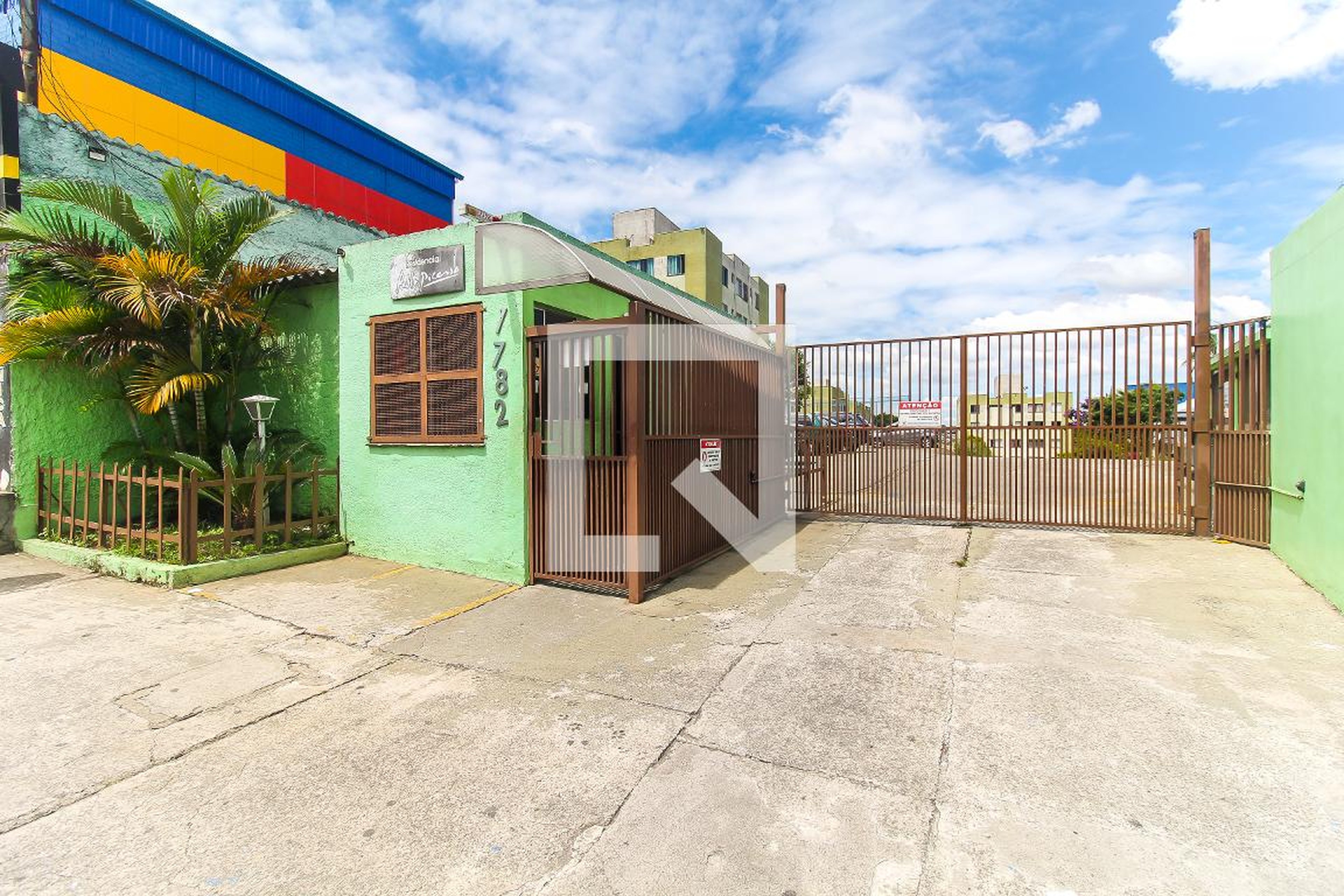 Fachada Condomínio em Rua Tibúrcio de Sousa, 1782