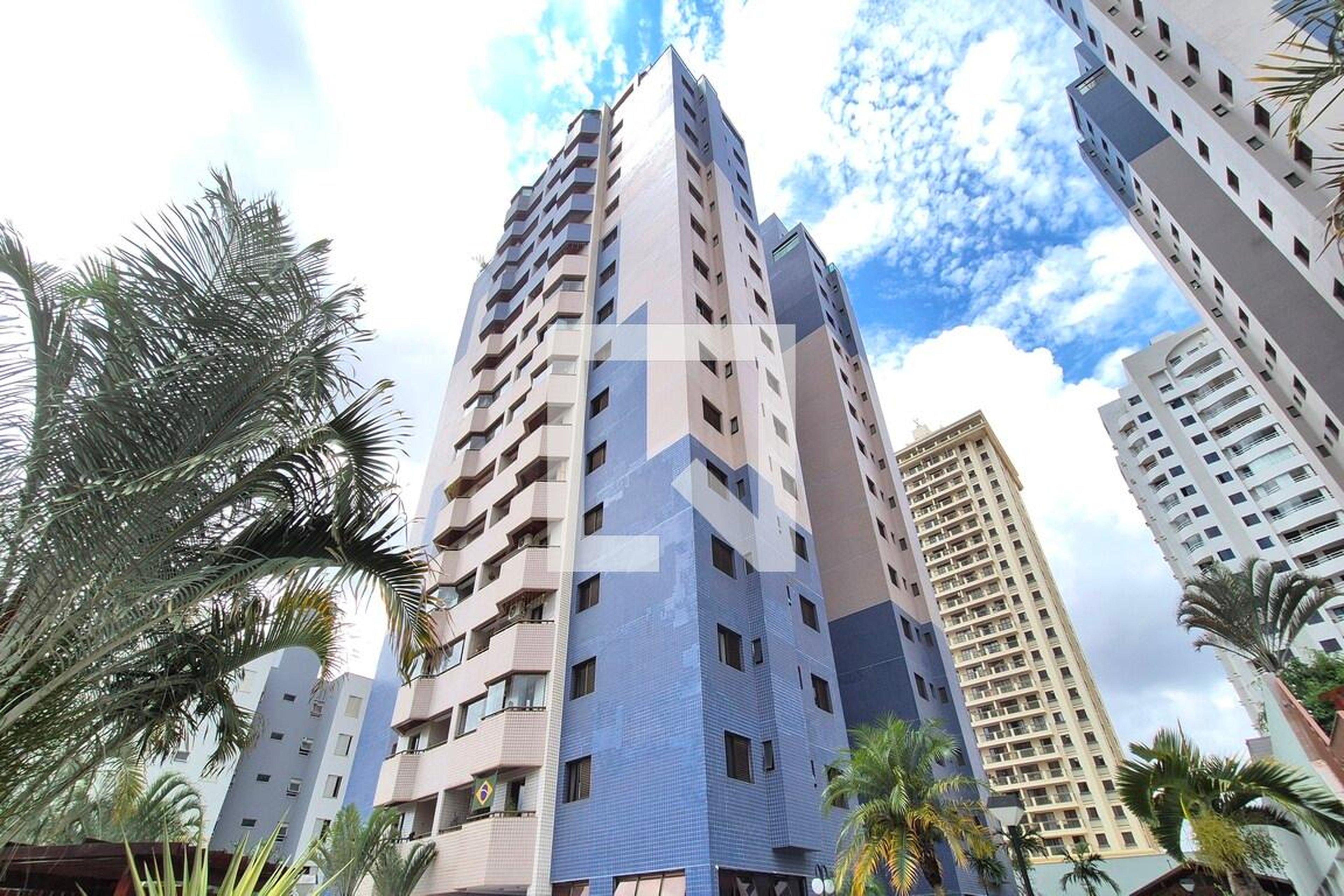 Fachada do Prédio Condomínio em Travessa Álvares de Azevedo, 905