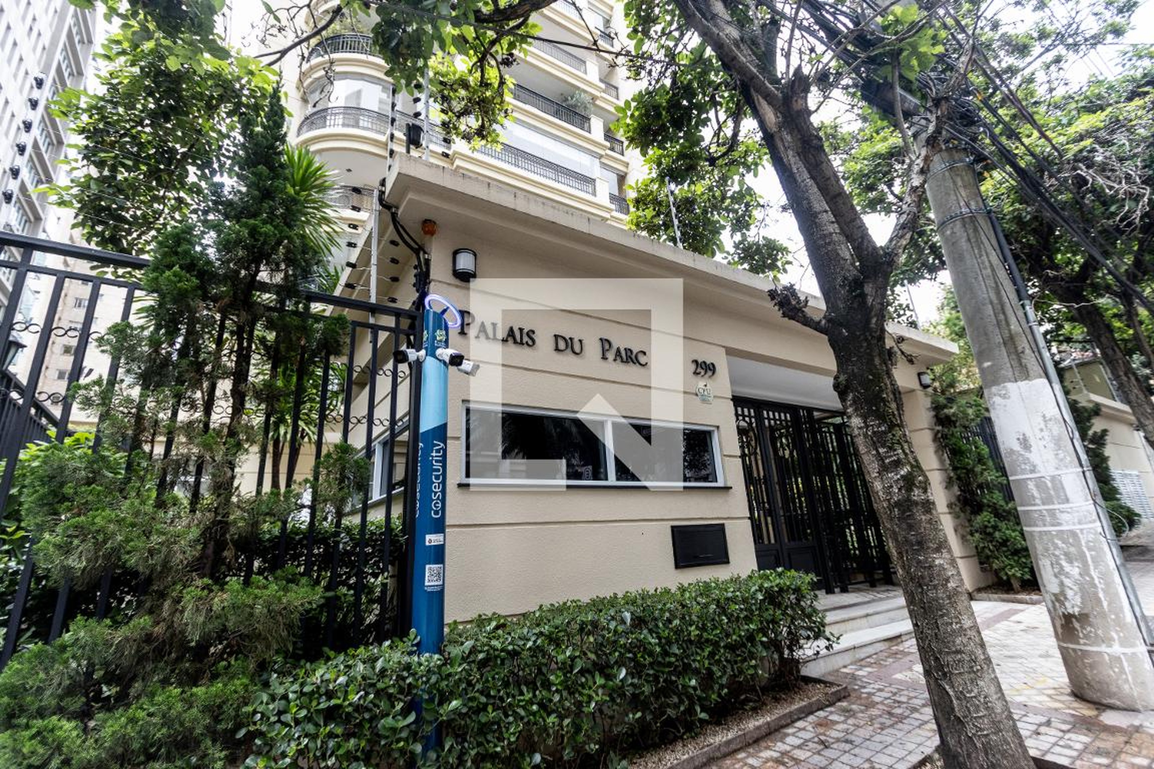 Fachada do Condomínio Condomínio Palais Du Parc